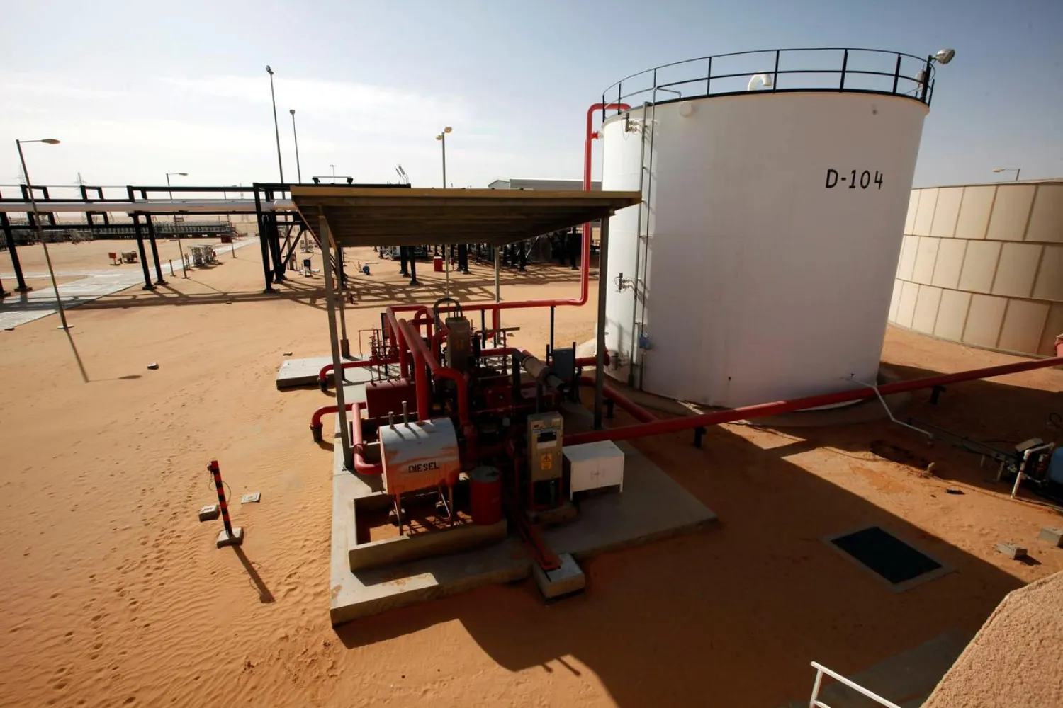 FILE PHOTO: A general view shows Libya's El Sharara oilfield December 3, 2014. REUTERS/Ismail Zitouny/File Photo