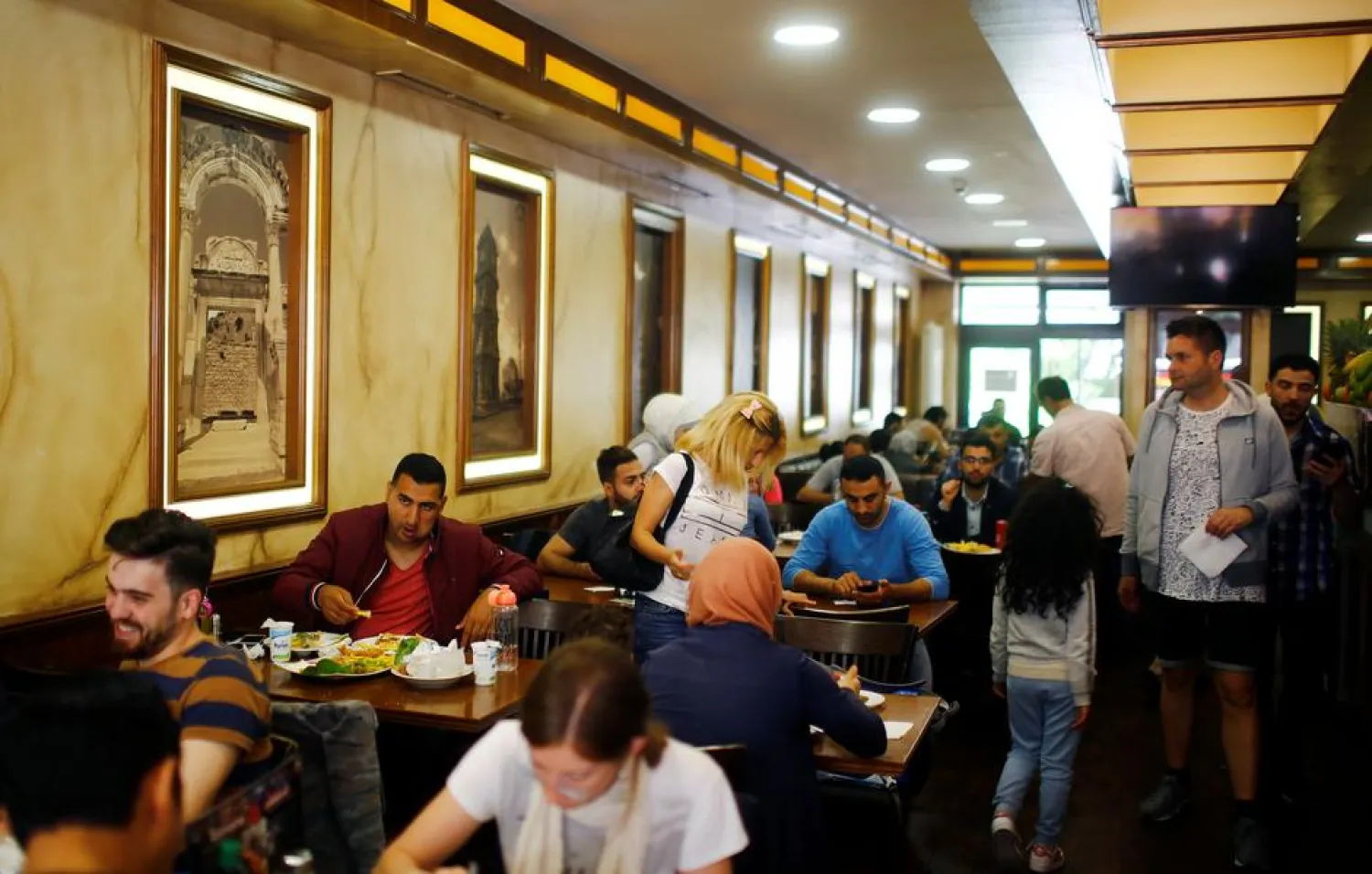 A general view at the Syrian restaurant Aldimashqi in Berlin, Germany May 12, 2018. REUTERS/Hannibal Hanschke
