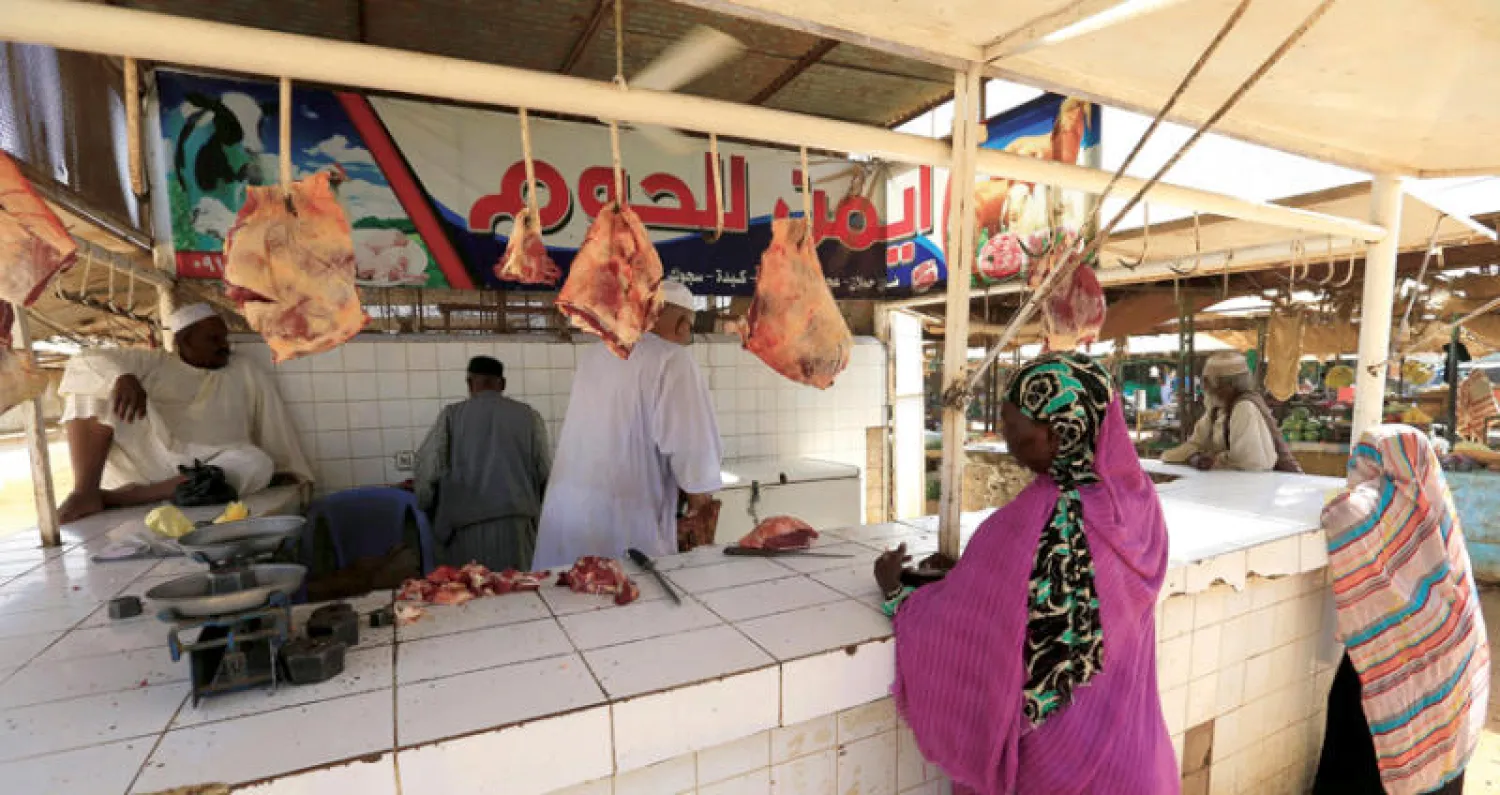 أعلن جهاز الإحصاء السوداني الرسمي عن انخفاض كبير في معدل التضخم الشهري (رويترز)