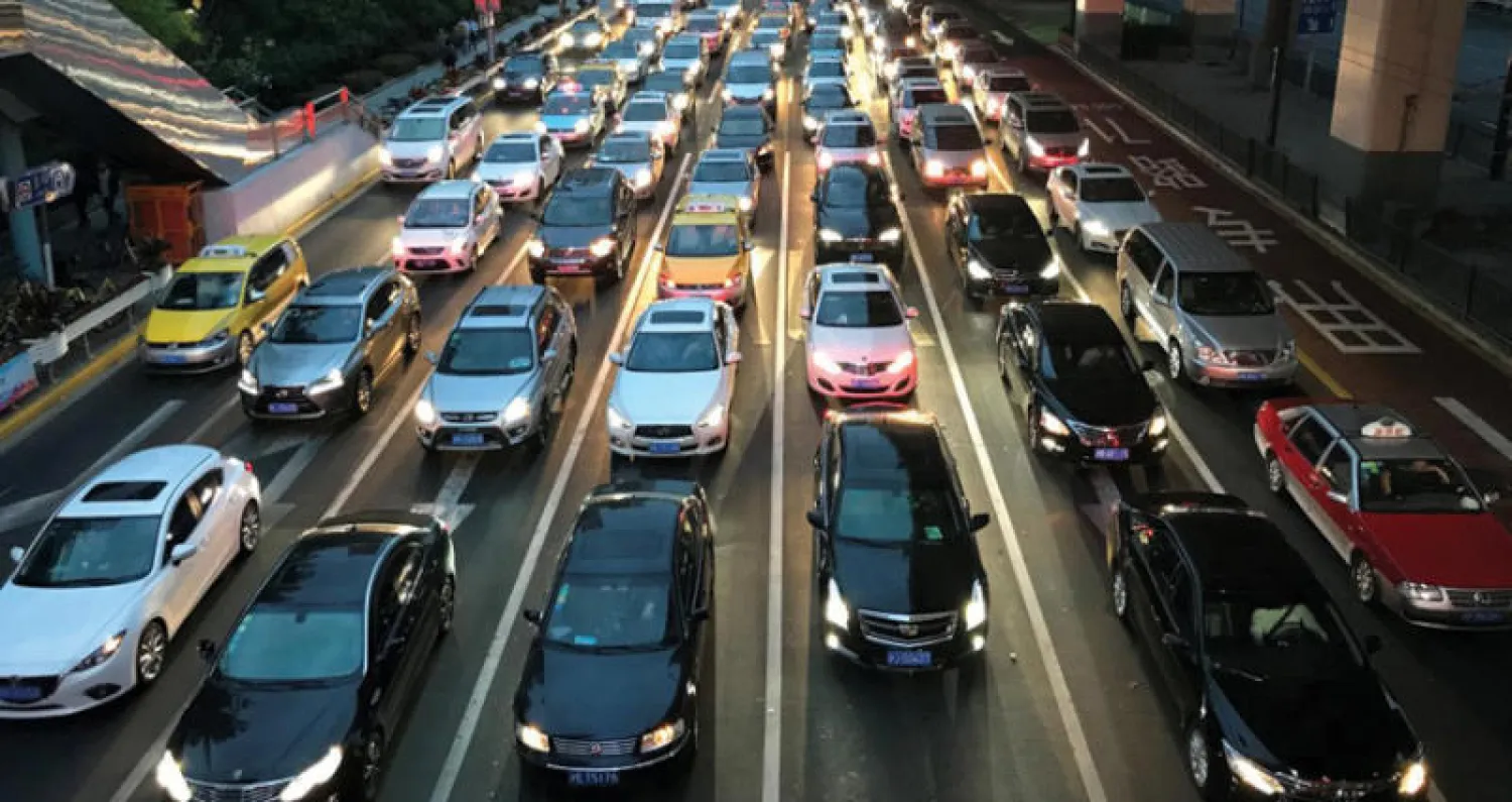 تراجعت مبيعات السيارات في الصين للشهر السابع على التوالي في أكبر سوق سيارات في العالم (رويترز)