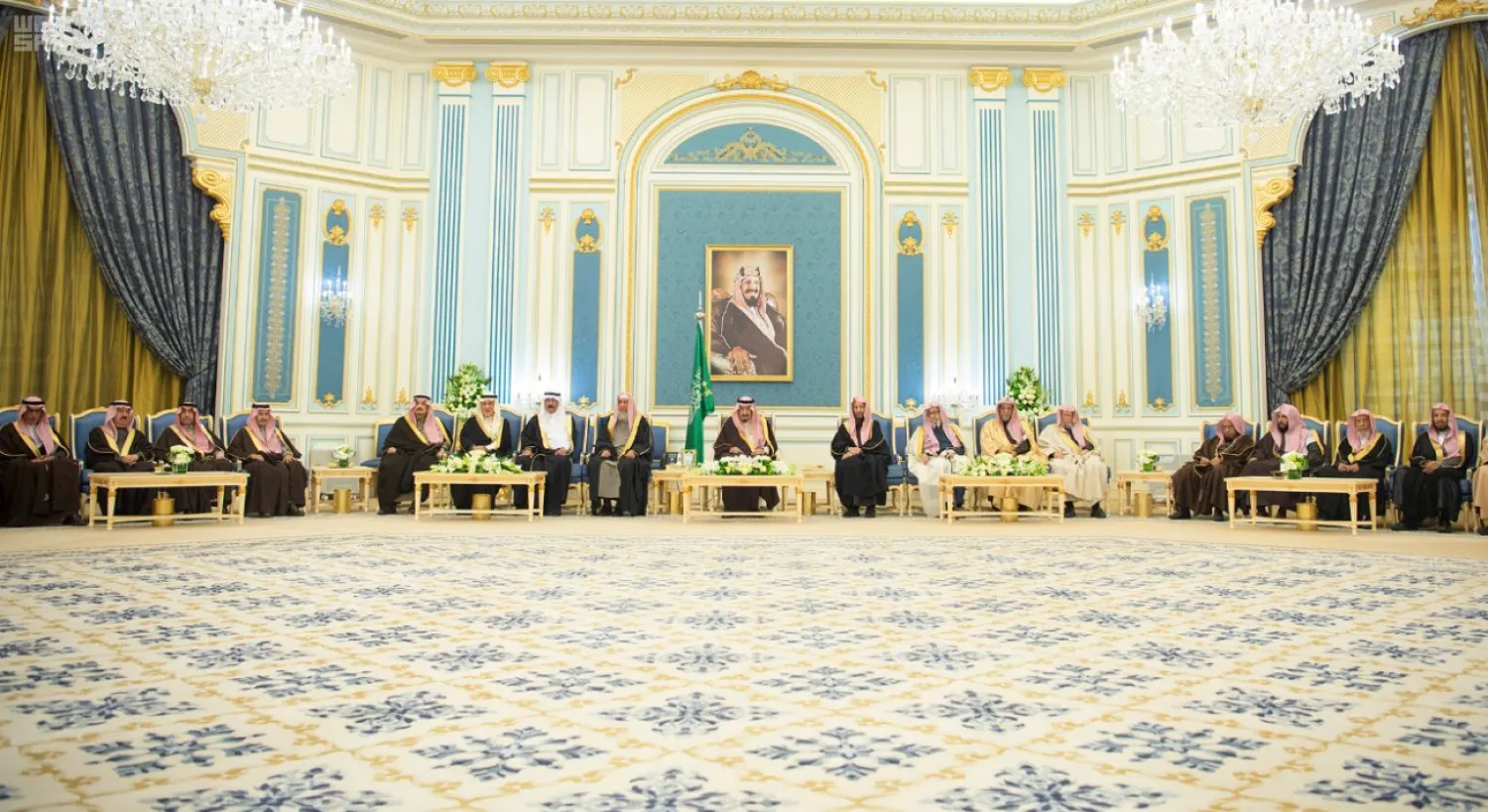 King Salman receives the Kingdom's Grand Mufti, scholars and citizens at the al-Yamamah Palace in Riyadh. (SPA)