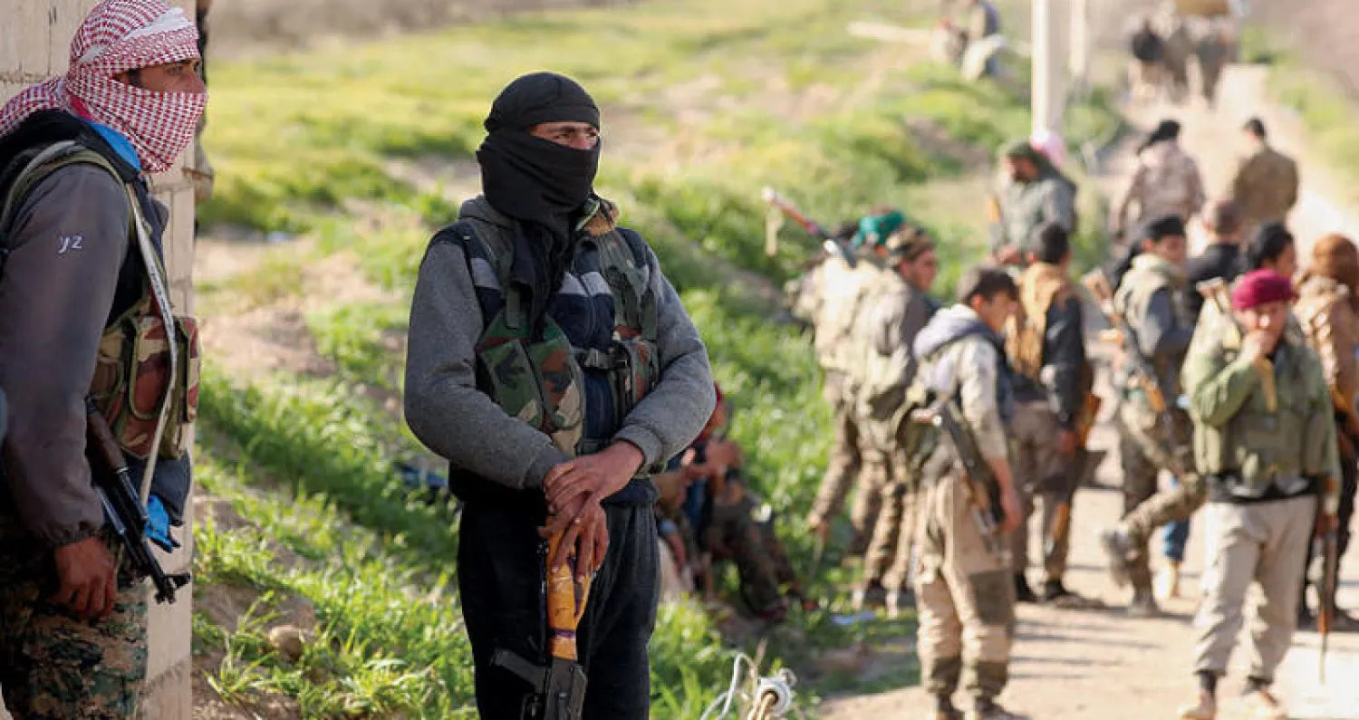 «قوات سوريا الديمقراطية» على مشارف قرية الباغوز آخر جيوب «داعش» شرق الفرات أمس (أ.ف.ب)