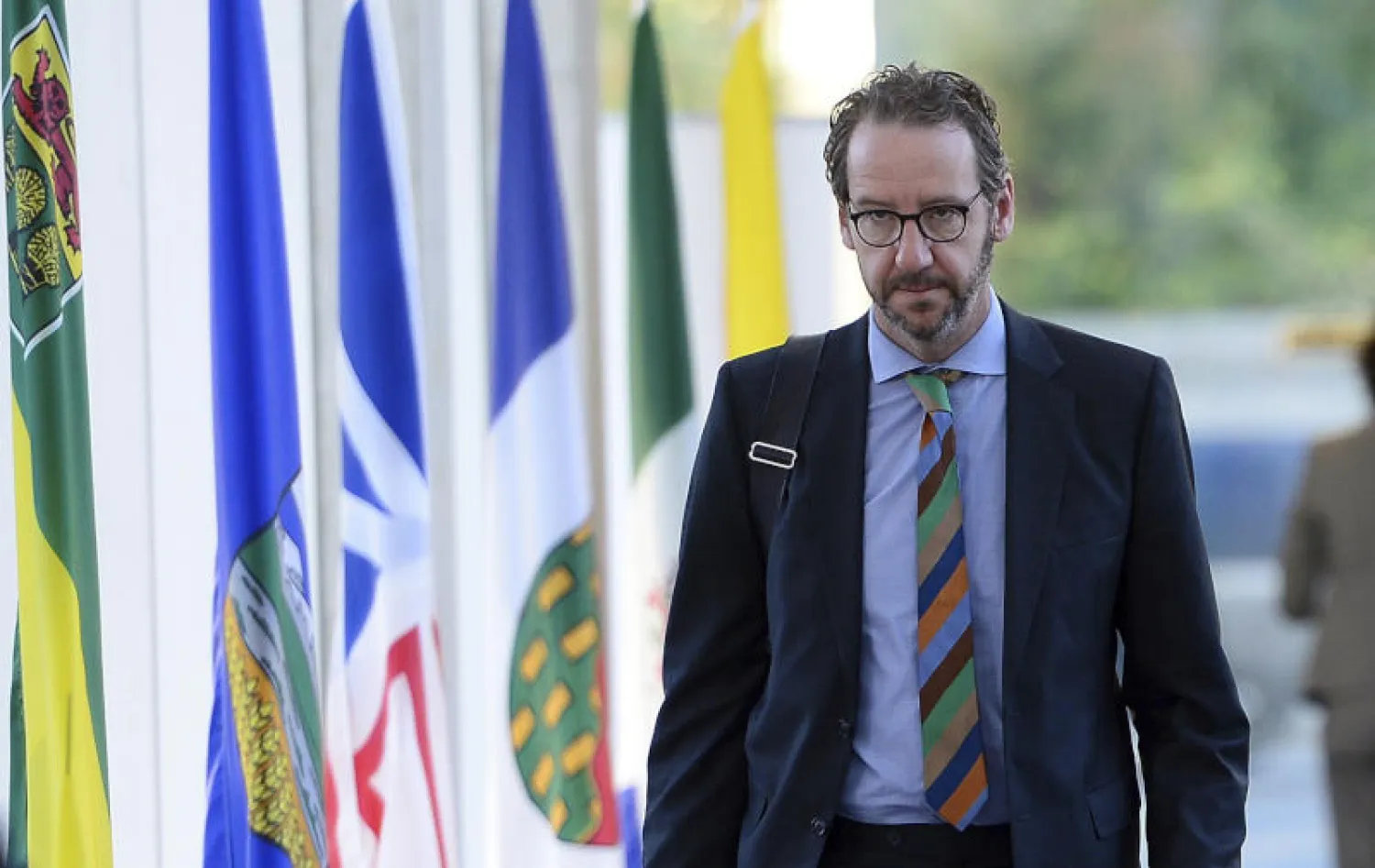 - أحد فروع كنتاكي (ارشيفية- رويترز)
- الرئيس الأميركي دونالد ترمب (أ.ف.ب)
- شعار شركة هواوي الصينية (أ.ف.ب)
- جيرالد باتس كبير مستشاري رئيس الوزراء الكندي جاستن ترودو (أ.ب)