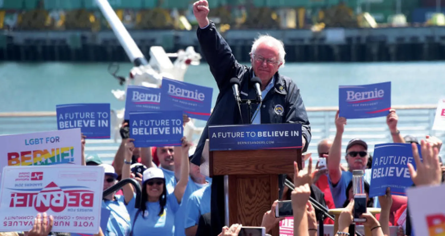 صورة أرشيفية لساندرز خلال فعالية انتخابية بلوس أنجليس في 27 مايو 2016 (أ.ف.ب)