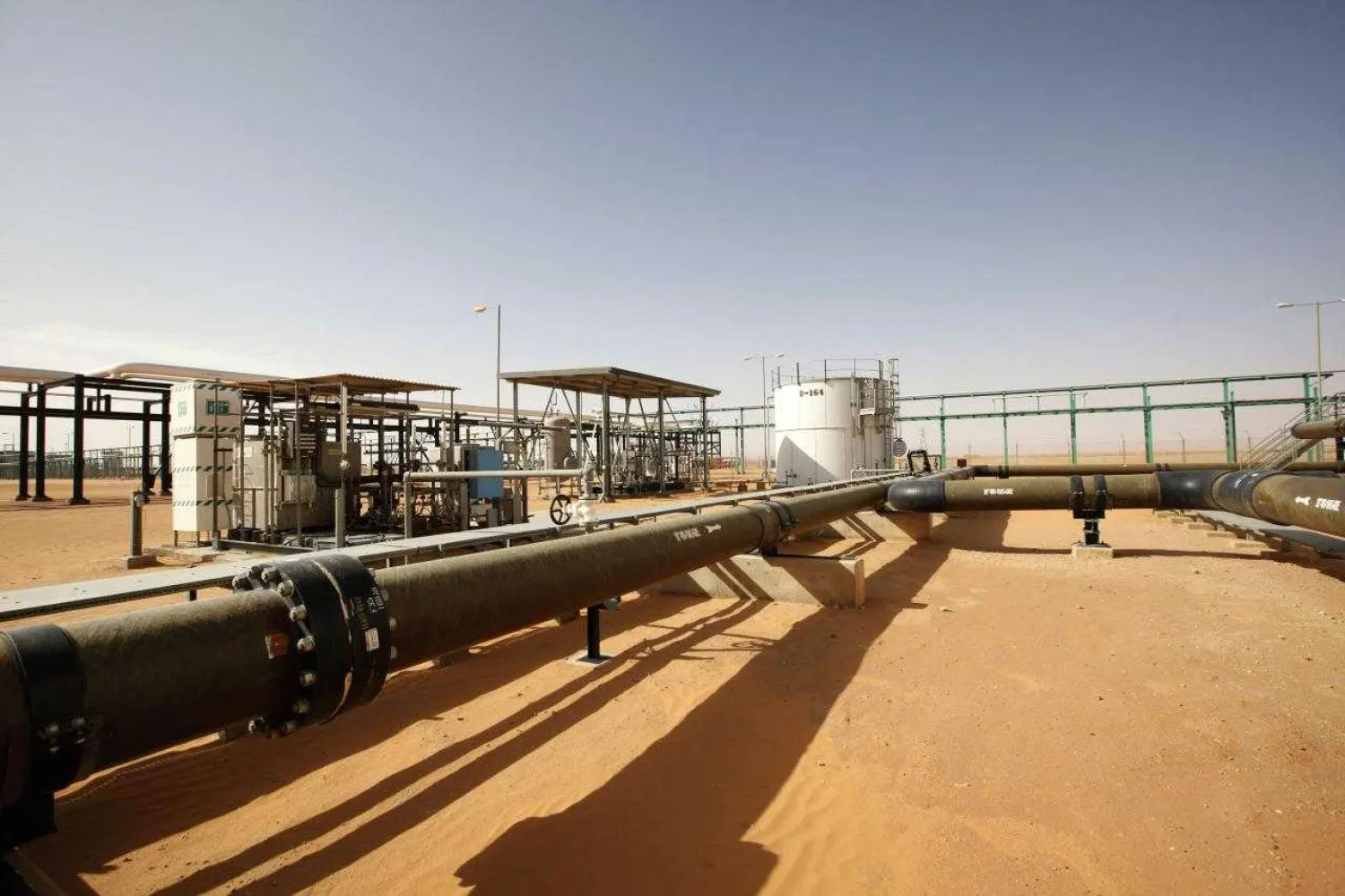 Pipes are pictured at the El Sharara oilfield December 3, 2014. (File Photo: Reuters)