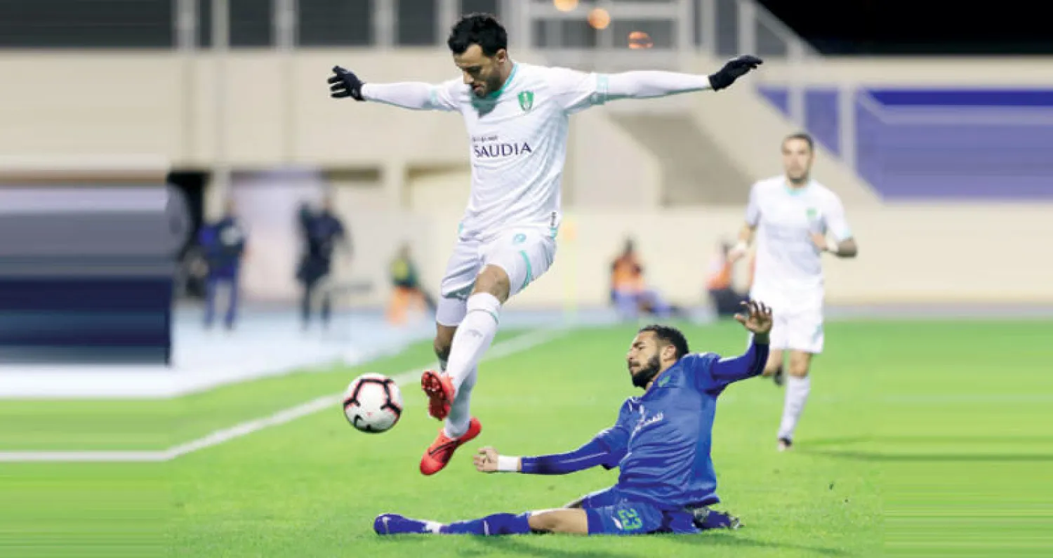 عمر السومة خلال مباراة الأهلي الأخيرة أمام الفتح (تصوير: عيسى الدبيسي)