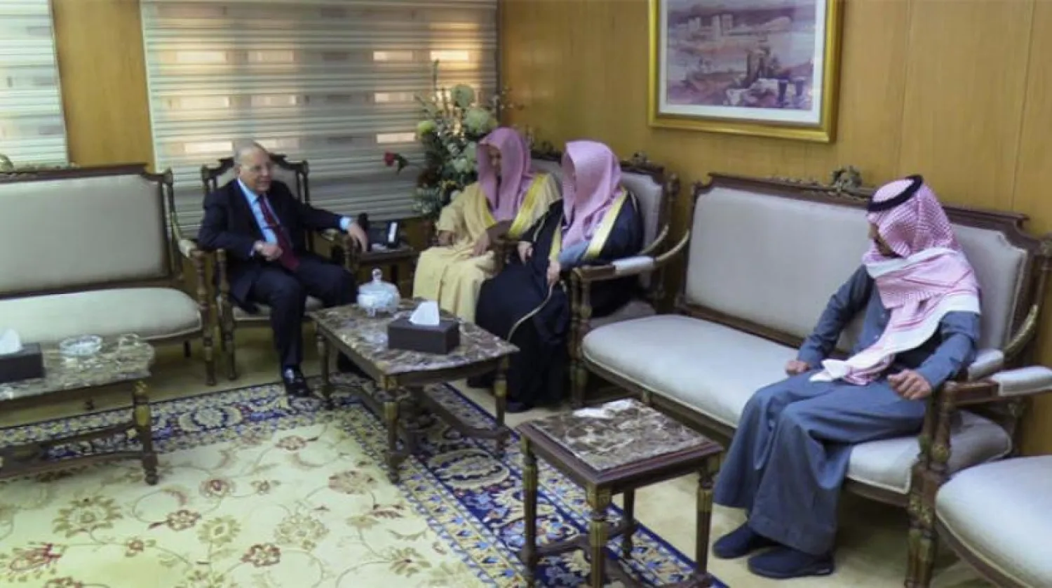 Mısır Adalet Bakanı Husam Abdurrahim ile Suudi Arabistan Başsavcısı Şeyh Suud el-Mucib dün Kahire’de bir araya geldi.