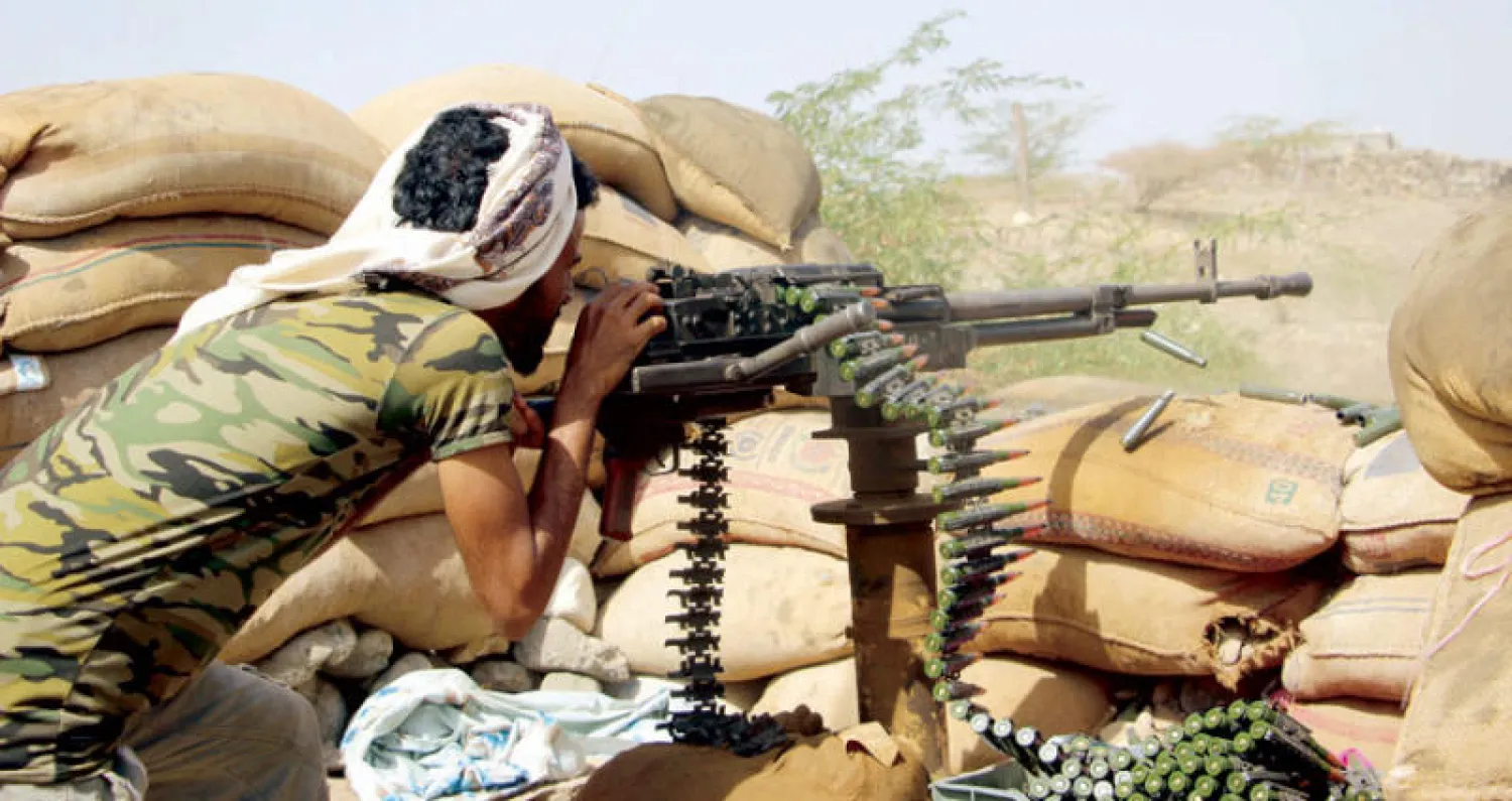 عنصر من الجيش اليمني في الحديدة (إ.ب.أ)