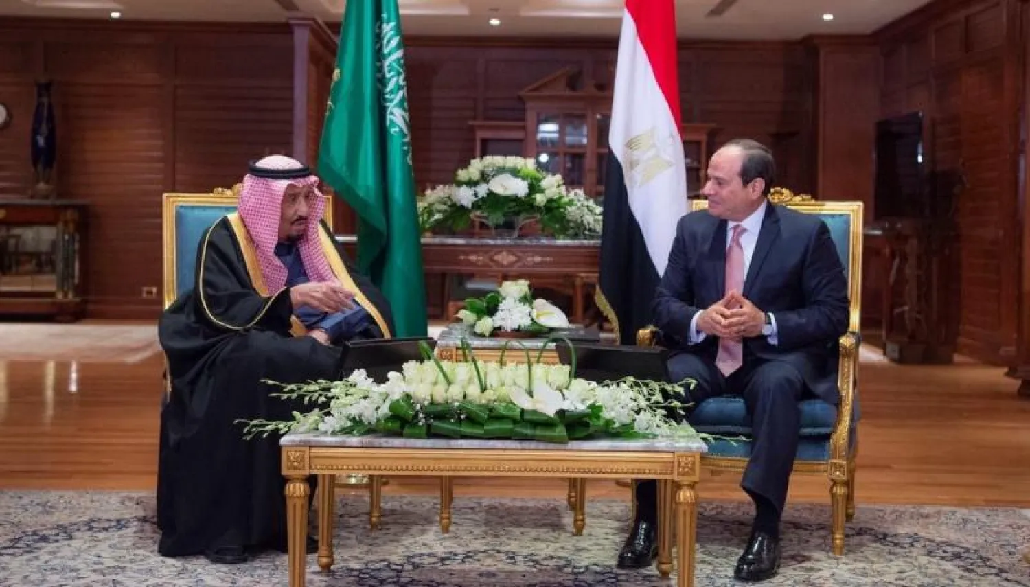 خادم الحرمين الشريفين الملك سلمان بن عبد العزيز والرئيس المصري عبد الفتاح السيسي يعقدان اجتماعاً ثنائياً وجلسة مباحثات رسمية (واس)