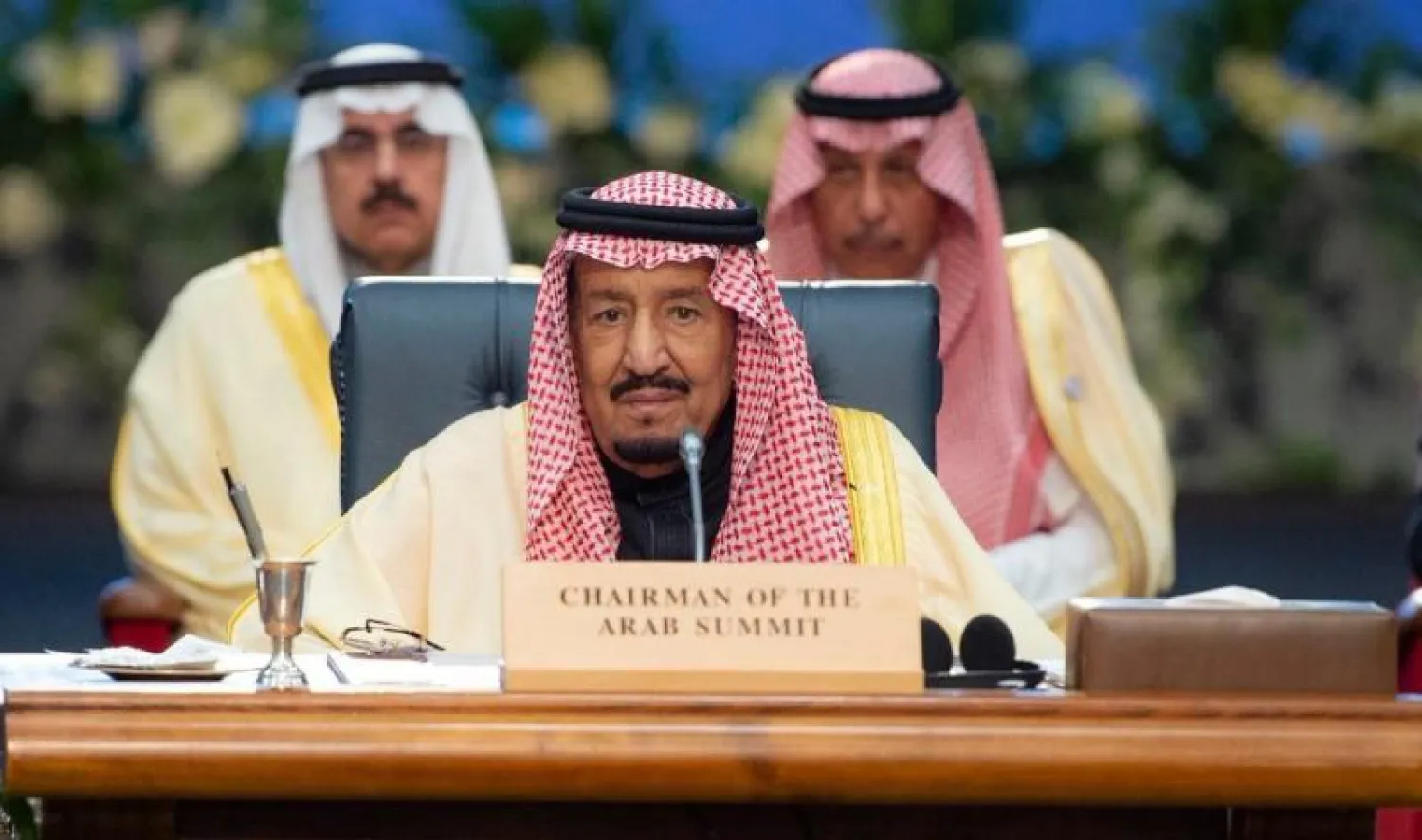 خادم الحرمين الشريفين الملك سلمان بن عبد العزيز خلال ترؤسه وفد السعودية في القمة العربية - الأوروبية بشرم الشيخ (واس)