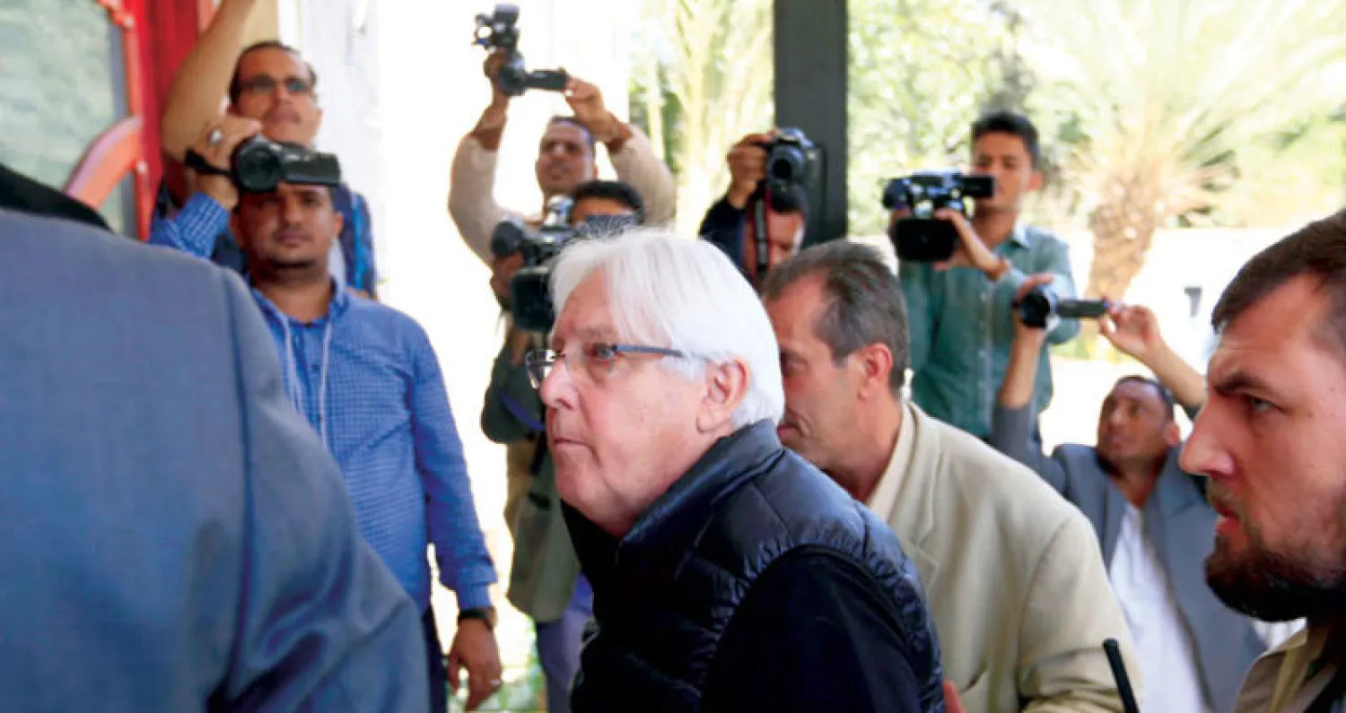 غريفيث مغادراً صنعاء أمس (أ.ف.ب)