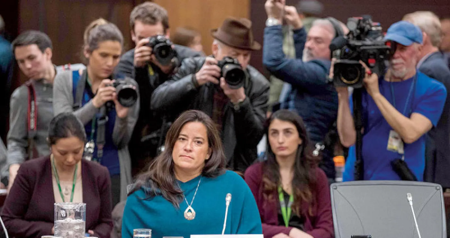 وزيرة العدل الكندية المستقيلة جودي ويلسون رايبولد تدلي بشهادتها الأربعاء أمام لجنة قضائية حول قضية الفساد (أ.ف.ب)