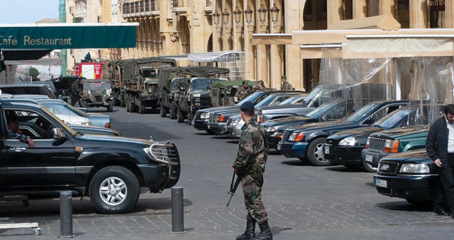 مواكب لمسؤولين تنتظرهم خلال اجتماعاتهم في وسط بيروت