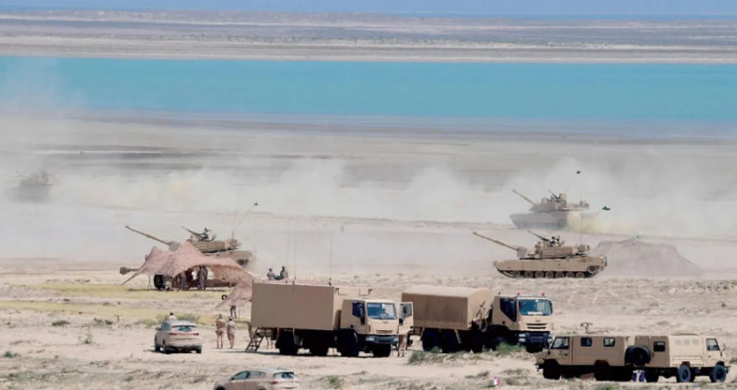 جانب من فرضيات المرحلة الأخيرة لتمرين «درع الجزيرة المشترك 10» بالذخيرة الحية أمس (واس)