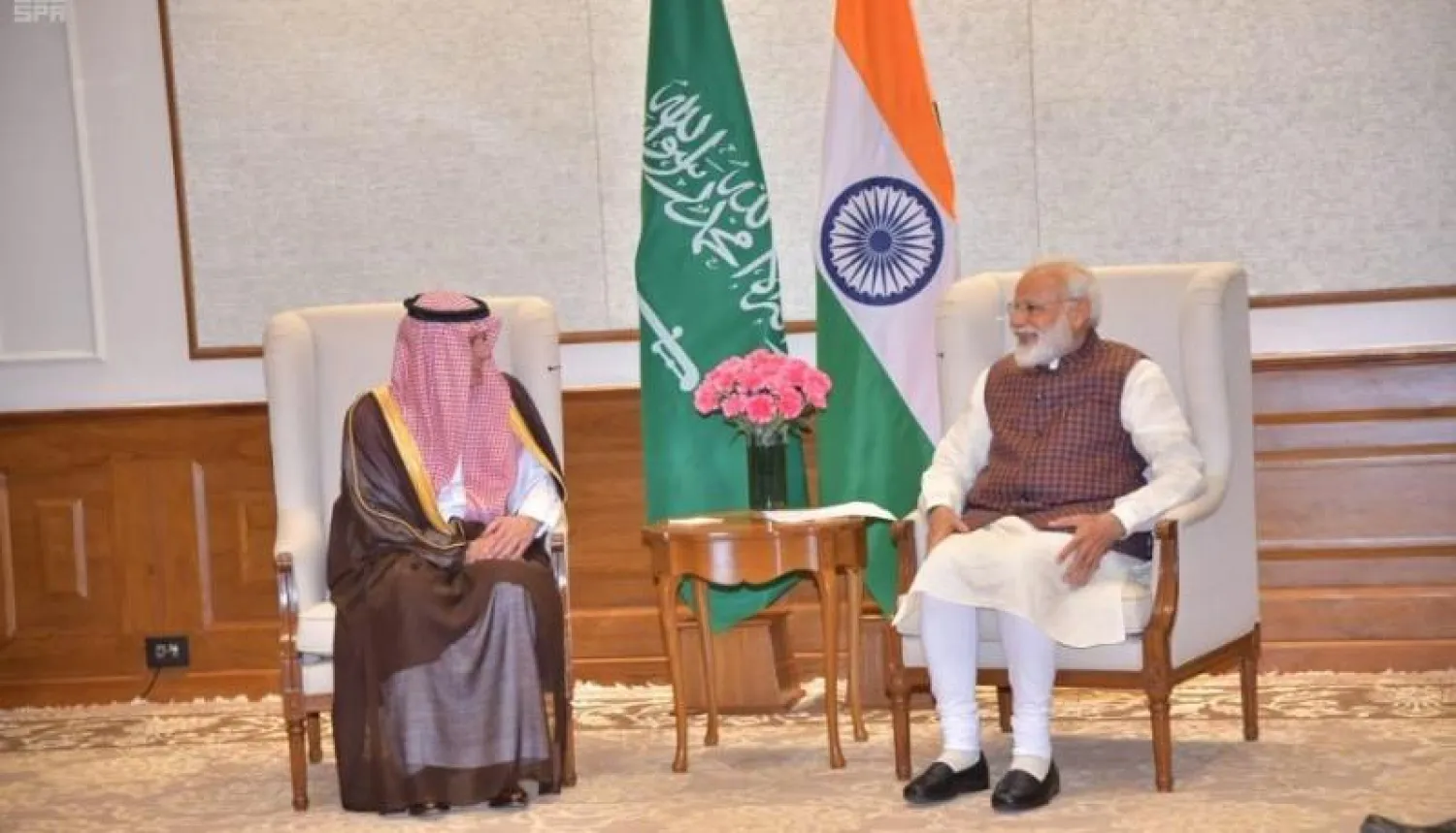 رئيس وزراء الهند ناريندرا مودي يستقبل وزير الدولة السعودي للشؤون الخارجية عادل الجبير (واس)