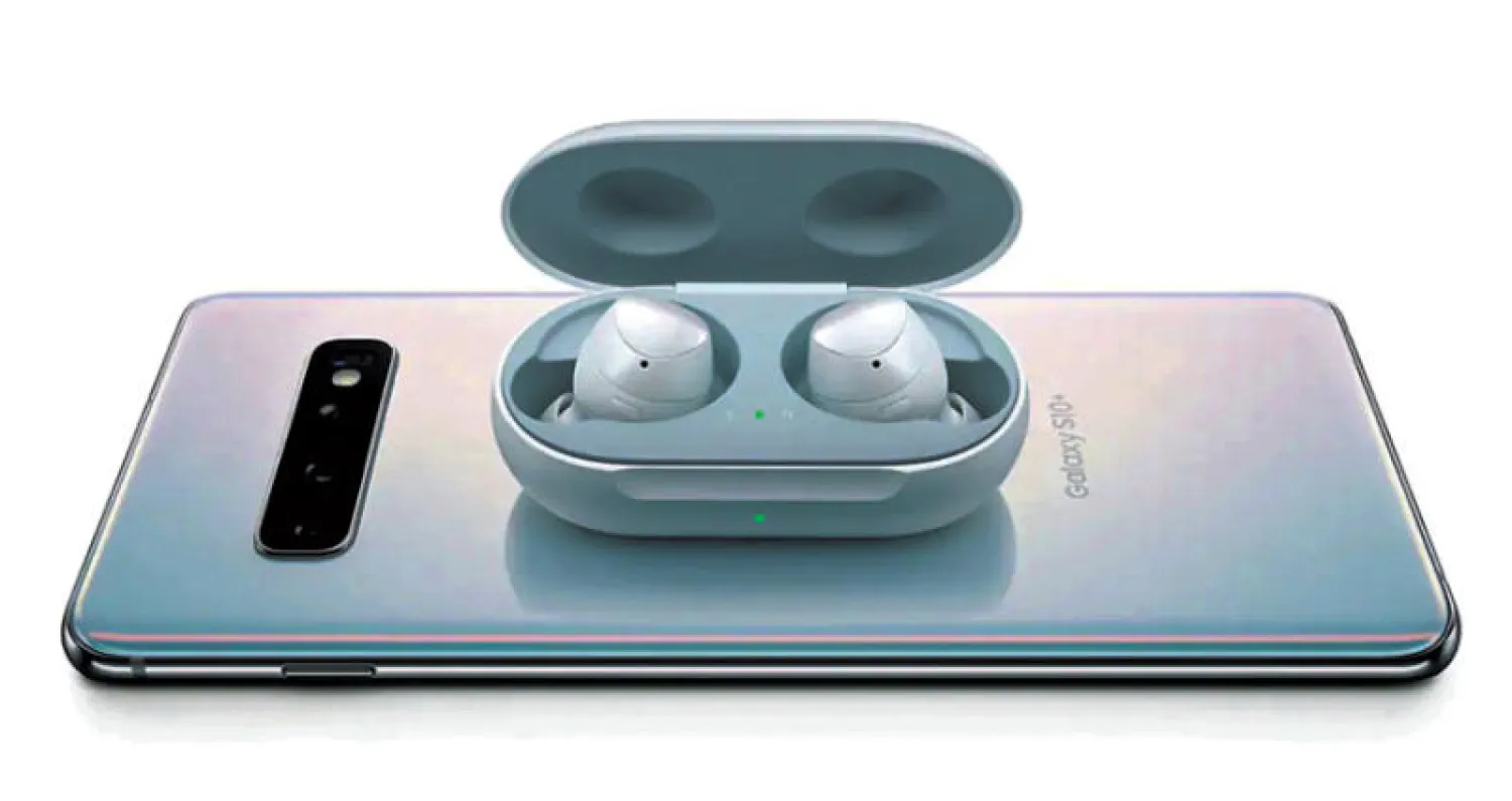 يدعم الهاتف شحن الأجهزة الأخرى لا سلكيا