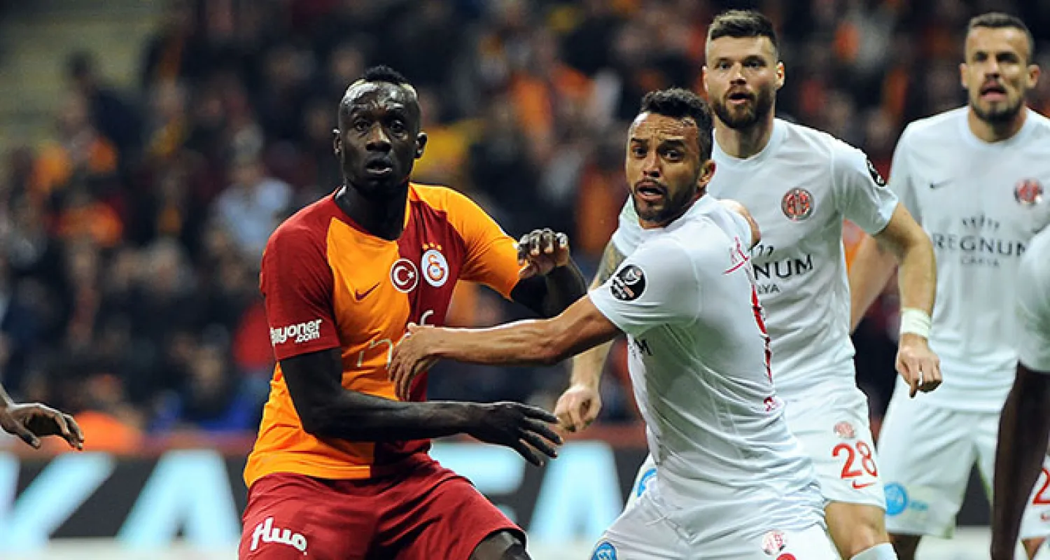 Galatasaray şov yaptı! Maç sonucu: Galatasaray 5 - 0 Antalyaspor