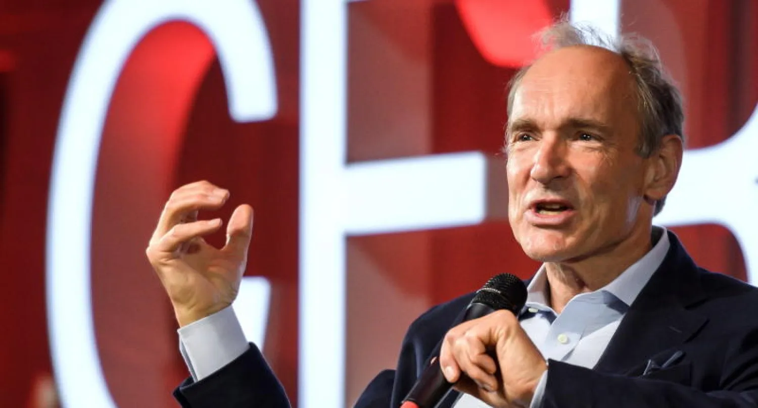 مخترع الإنترنت تيم بيرنرز-لي (إ.ب.أ)