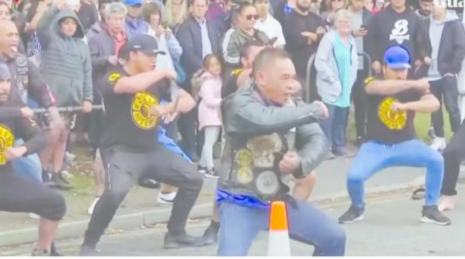 Haka dansı yapan Maroiler (The Guardian)