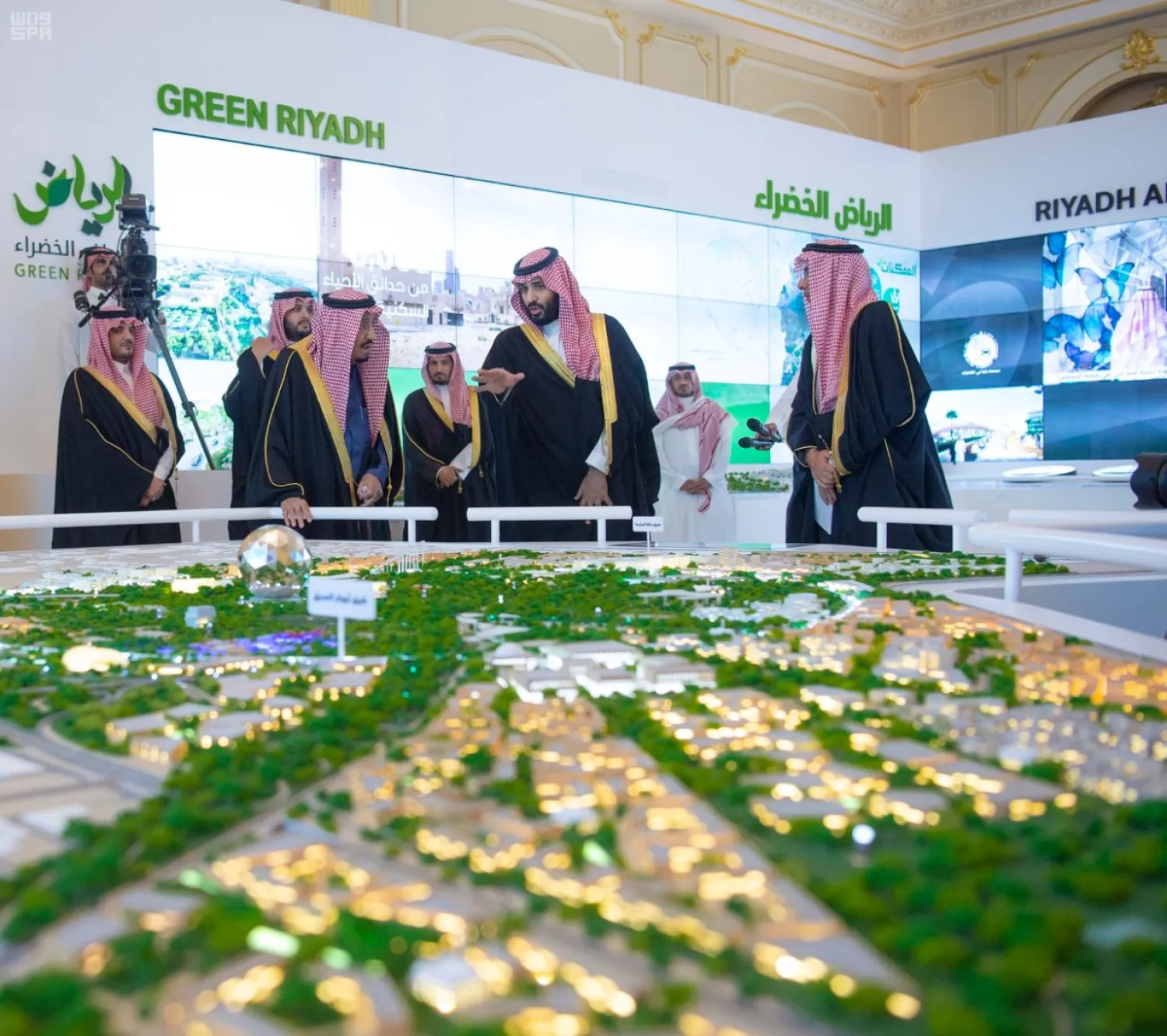 King Salman inaugurates the Green Riyadh projects in the Saudi capital. (SPA)