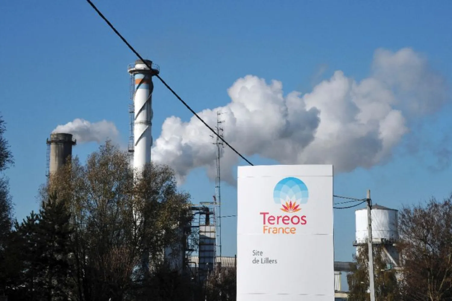 The entrance of French firm Tereos' sugar refinery in the French northern town of Lillers is seen in 2011 (AFP Photo/PHILIPPE HUGUEN)
