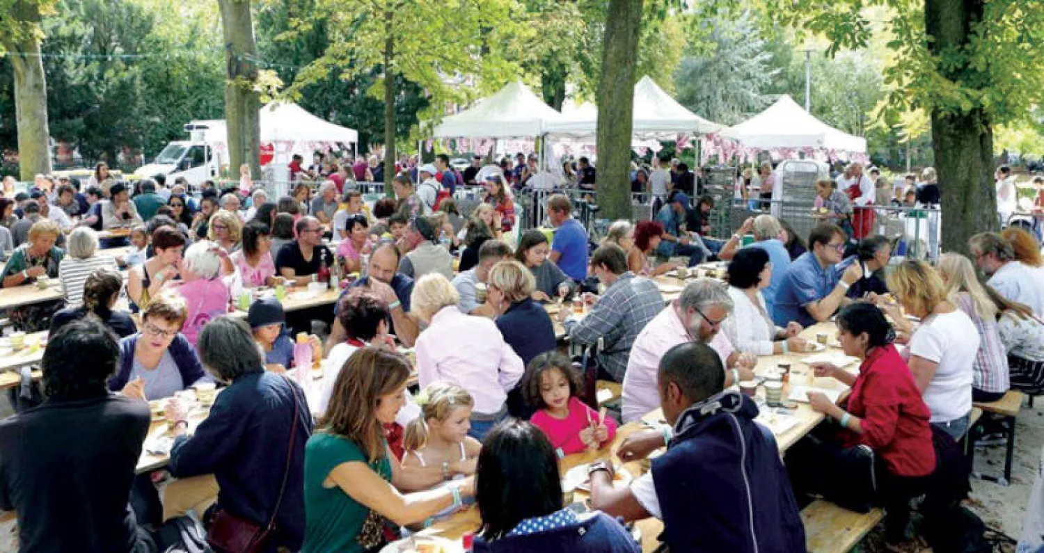 60 بلداً يعرضون أطباقهم التقليدية لزبائن يبحثون عن مذاق مختلف