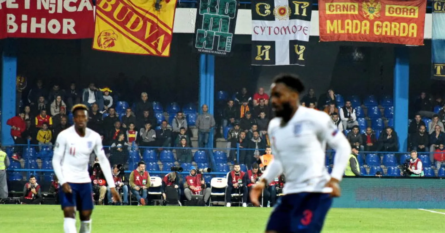 جانب من مباراة الجبل الأسود أمام إنجلترا في تصفيات بطولة أوروبا 2020 (إ.ف.ب)