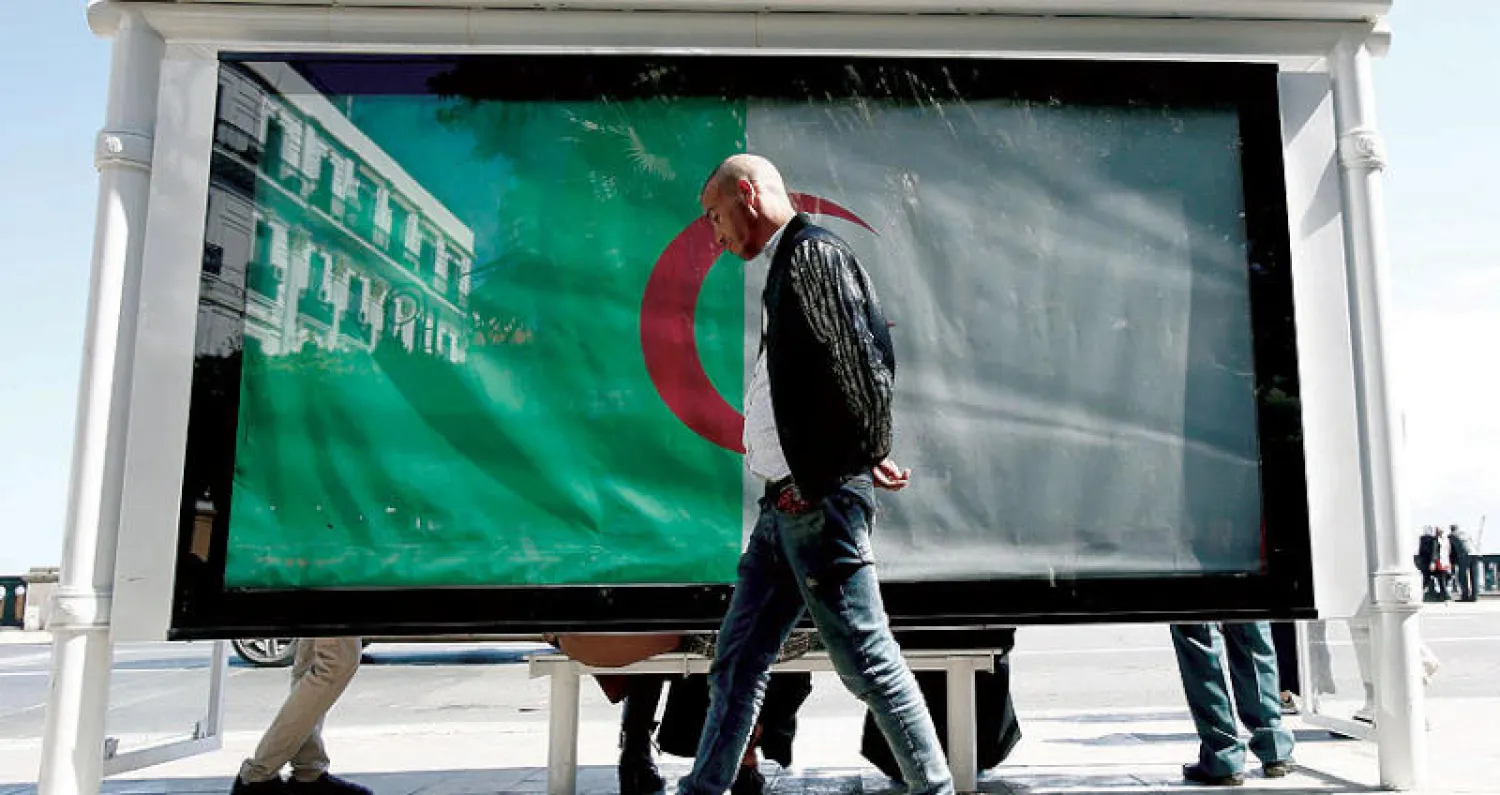 أركان النظام يديرون ظهورهم لبوتفليقة