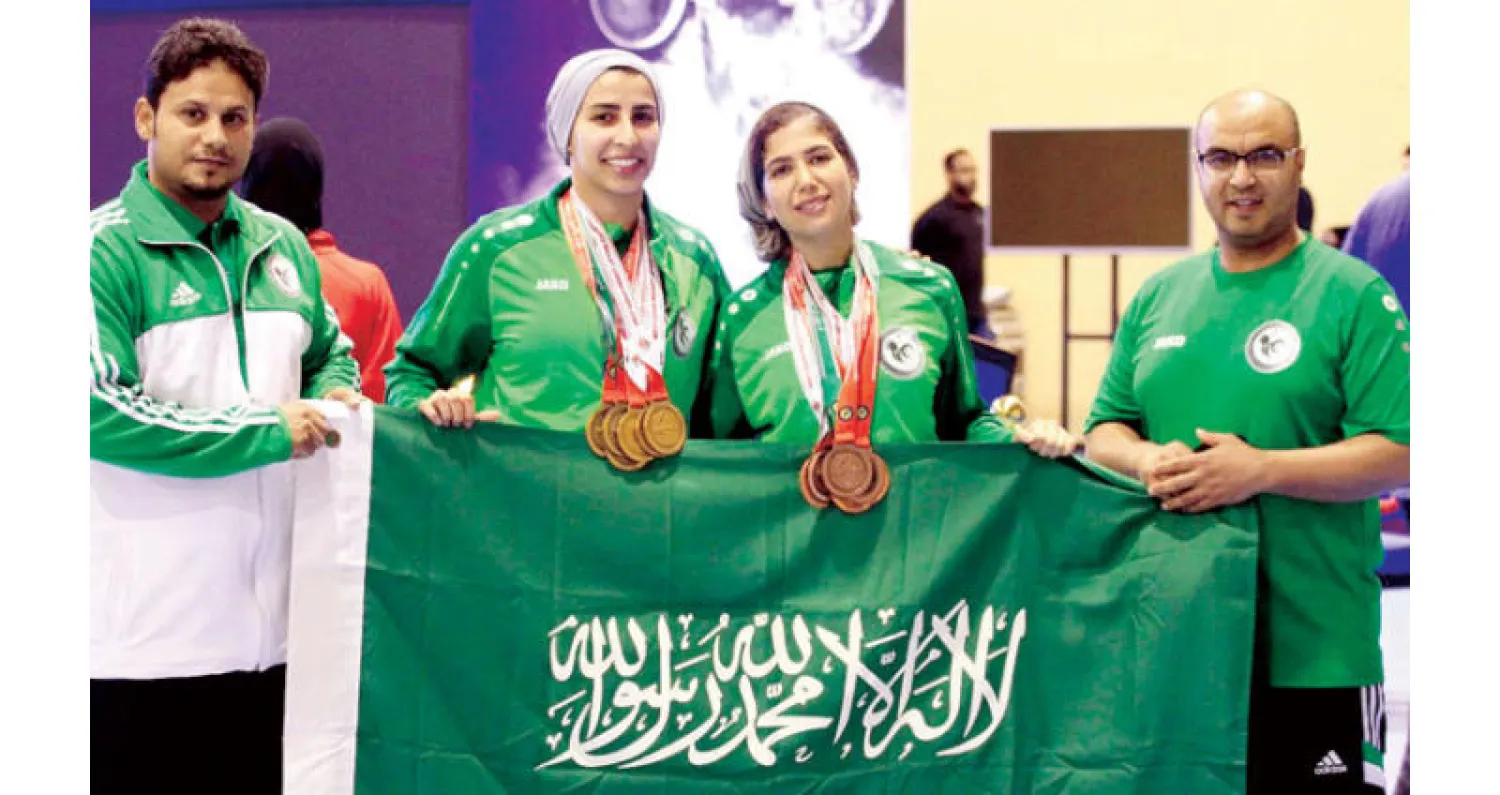 الخليفي وصباغ تحتفلان بالإنجاز الآسيوي في مسقط (الشرق الأوسط)