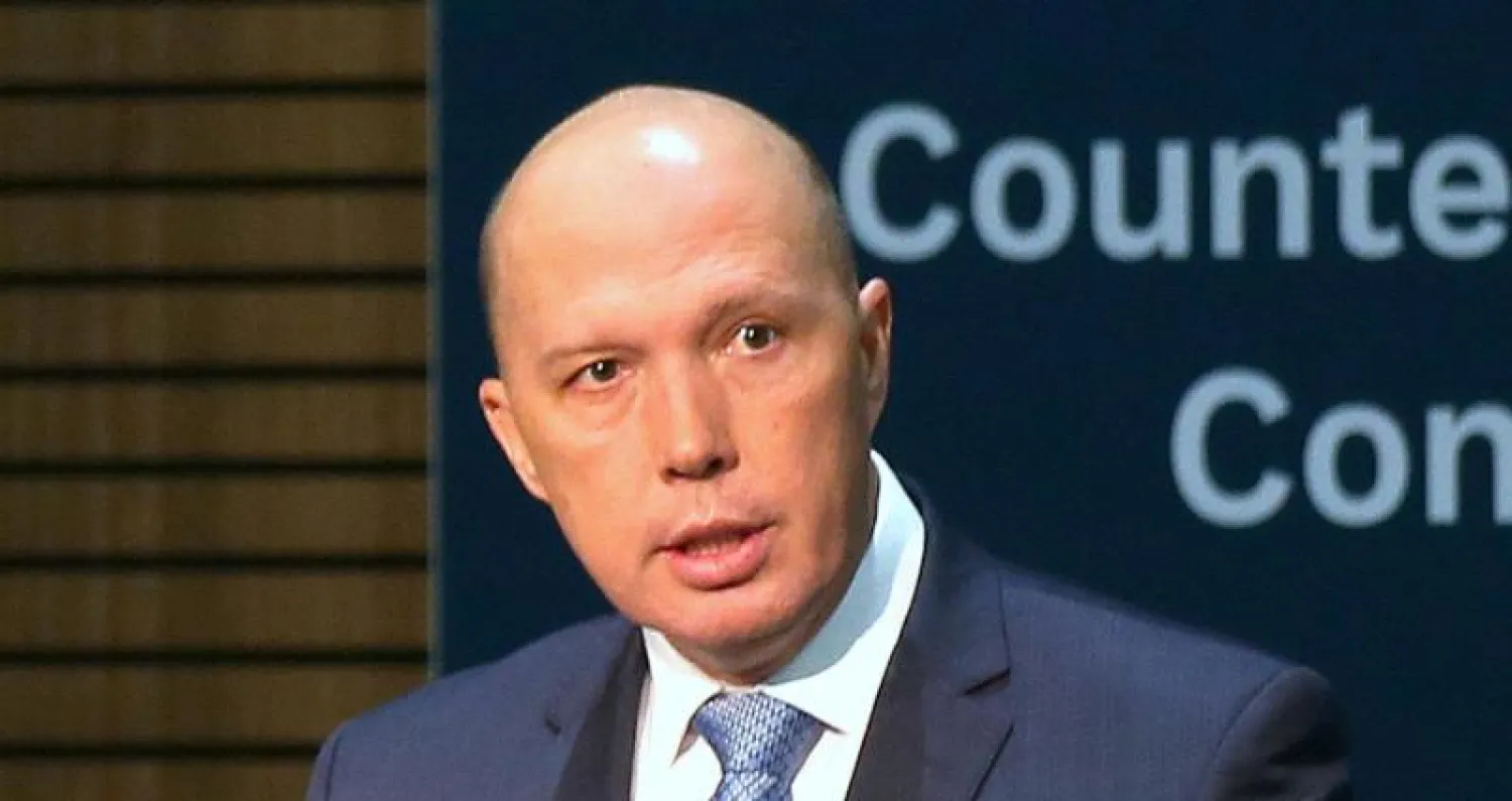 وزير الشؤون الداخلية بيتر داتون (رويترز)