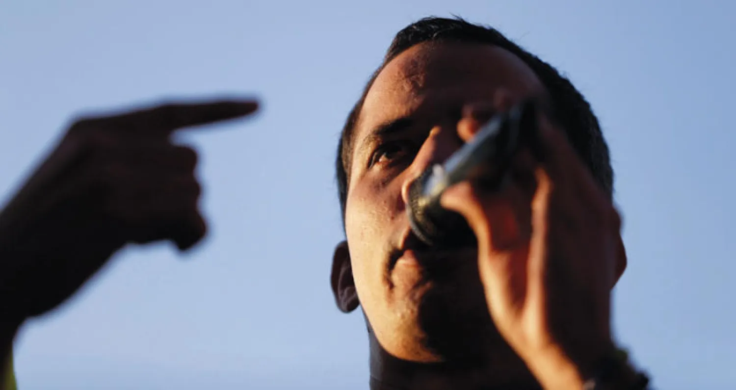 زعيم المعارضة غوايدو يقود الاحتجاجات ضد مادورو (أ.ب)