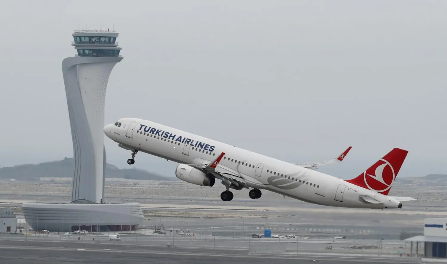 A Turkish Airlines plane takes off from the city's new Istanbul Airport in Istanbul, Turkey, April 6, 2019. (Reuters)