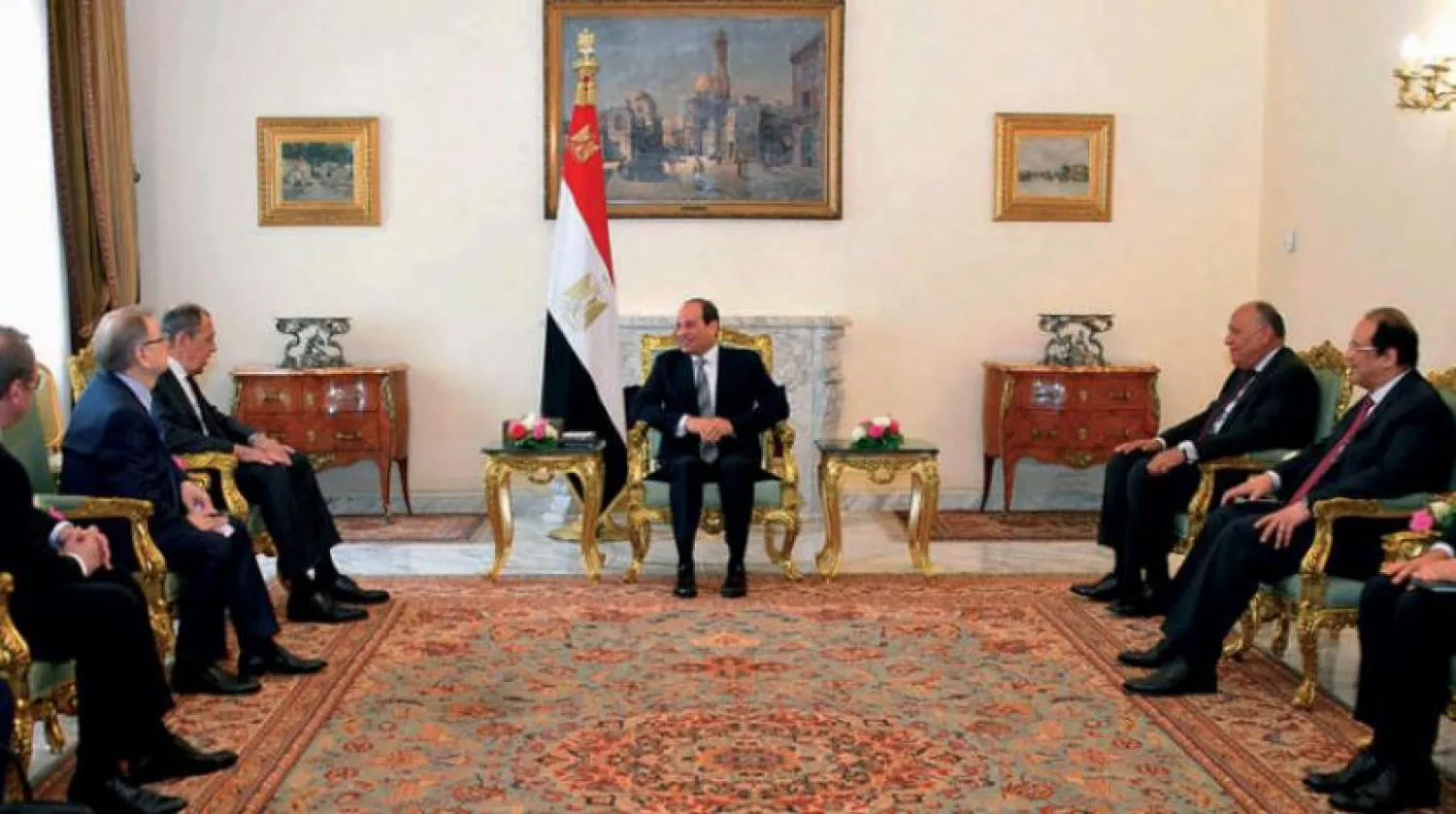 ​Mısır Cumhurbaşkanı Abdulfettah es-Sisi, dün Kahire'de Rusya Dışişleri Bakanı Sergey Lavrov ile bir araya geldi (AFP)