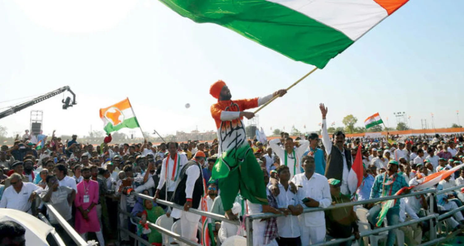 مؤيدو حزب «المؤتمر» المنافس لحزب مودي خلال حملة انتخابية لرئيس الحزب راهول غاندي (أ.ف.ب)
