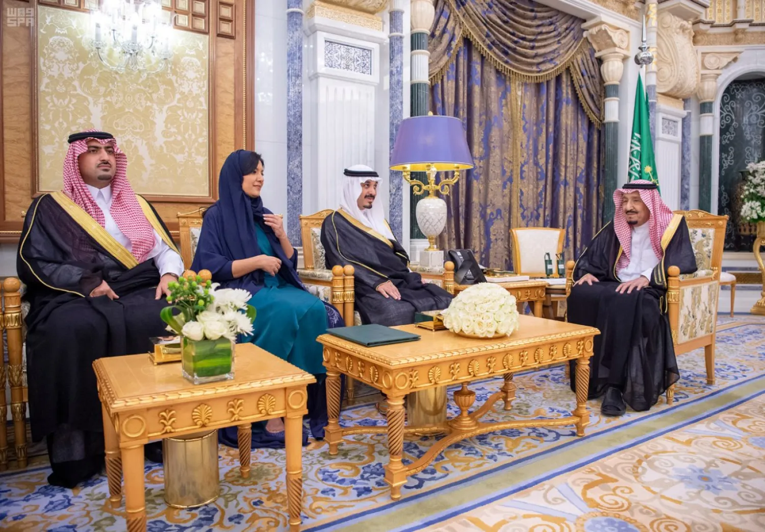 King Salman receives new Saudi ambassadors. (SPA)