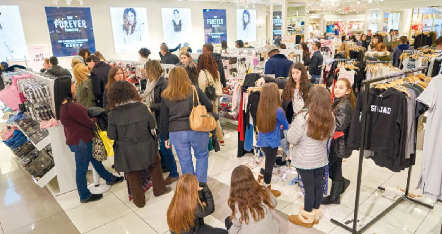 الموضة السريعة  تتسبب في تلوث بيئي عالمي يخلف تأثيرات سلبية كثيرة على المستوى البعيد