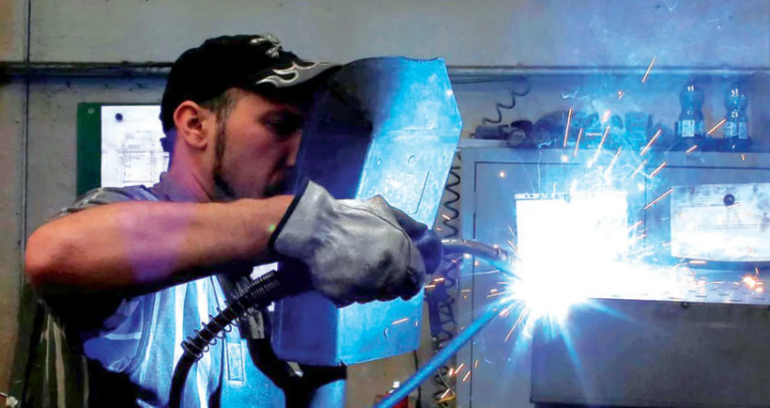 صورة أرشيفية من أحد المصانع في ميلان - إيطاليا