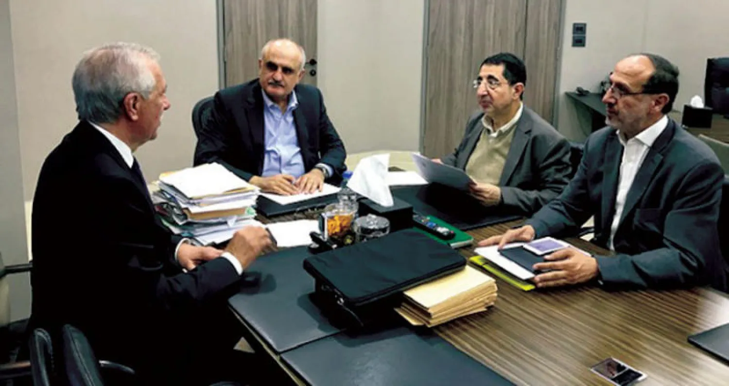 من اجتماع بين وزير المال علي حسن خليل والوزير السابق حسين الحاج حسن (حزب الله) والنائبين إبراهيم موسوي وغازي زعيتر(الوكالة الوطنية)