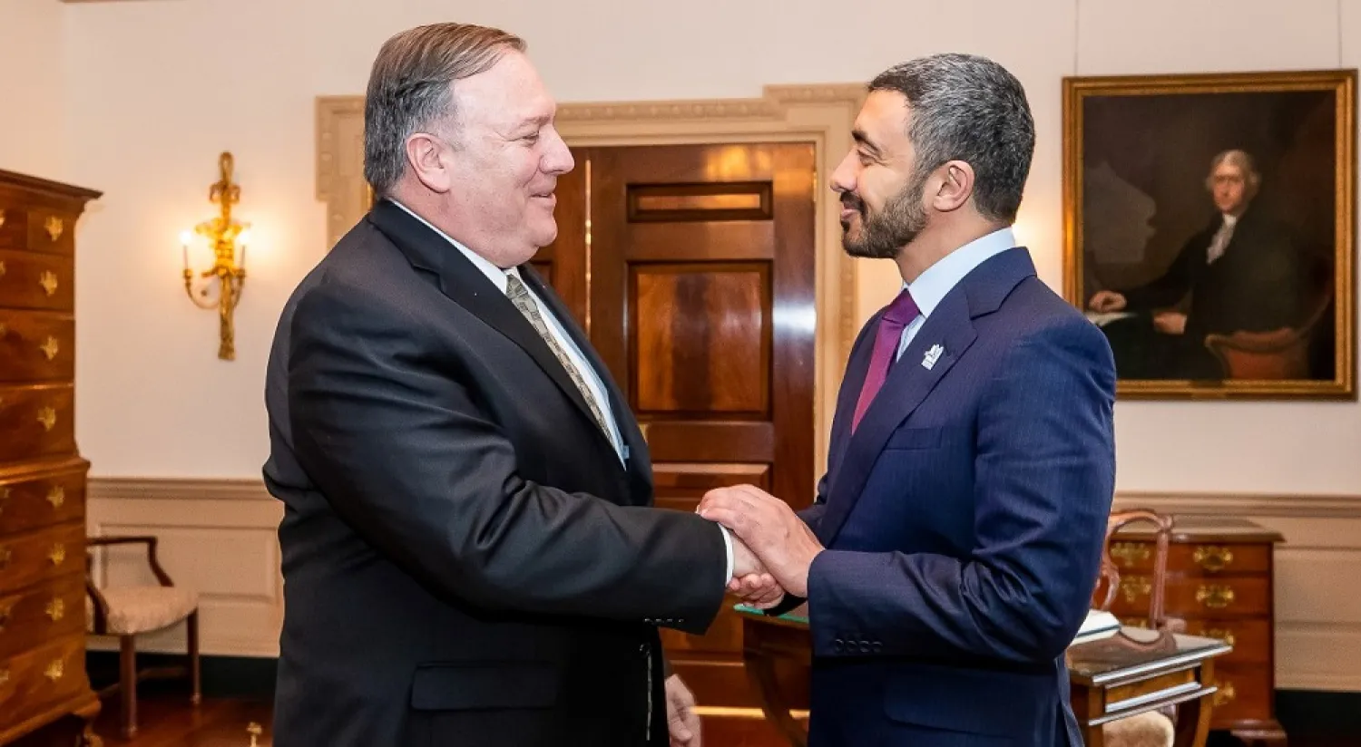 UAE Foreign Minister Sheikh Abdullah bin Zayed Al Nahyan ® meets with US Secretary of State Mike Pompeo in Washington. (WAM)