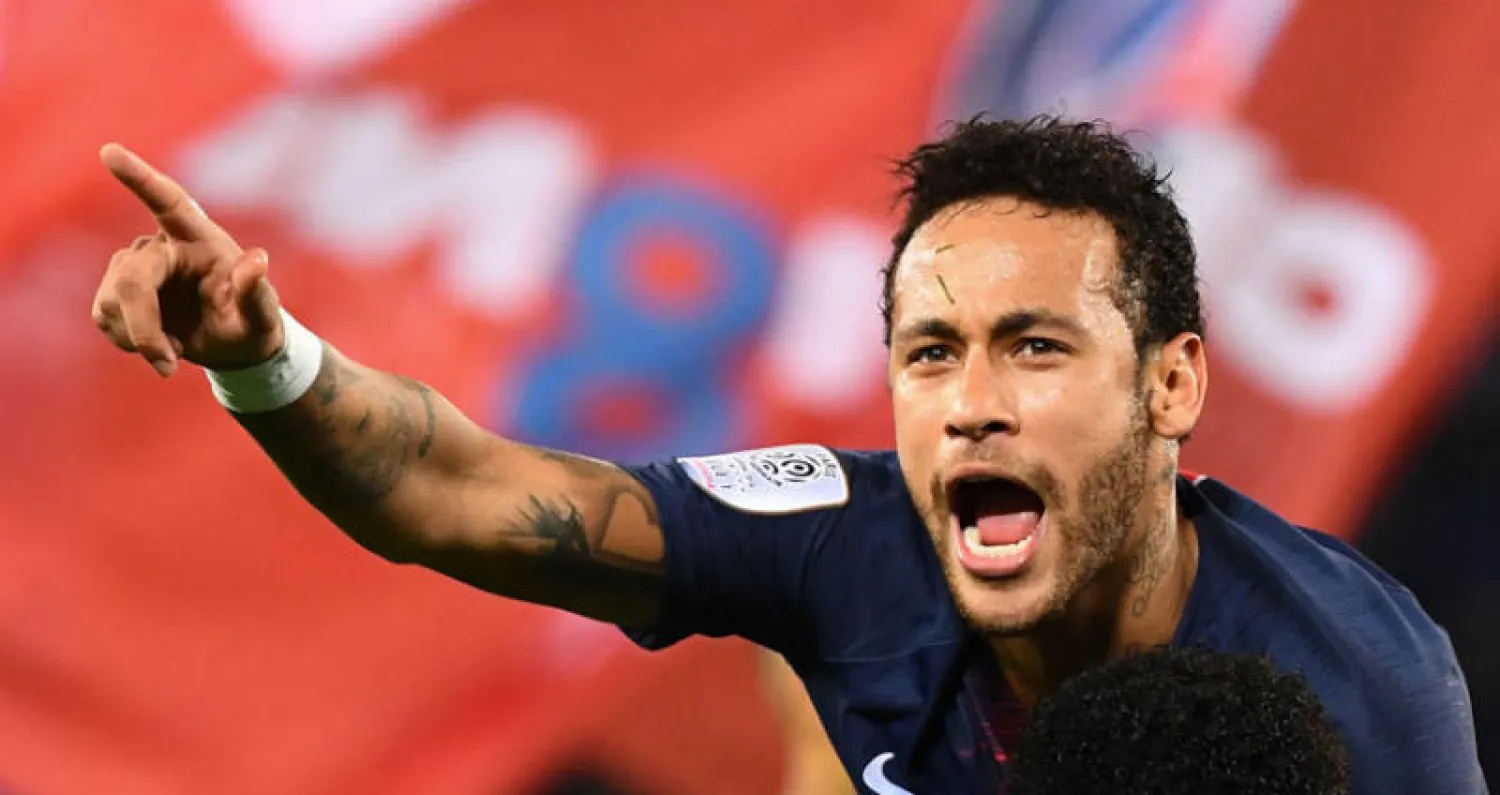 نيمار عاد لسان جيرمان في ليلة التتويج باللقب (أ.ف.ب)