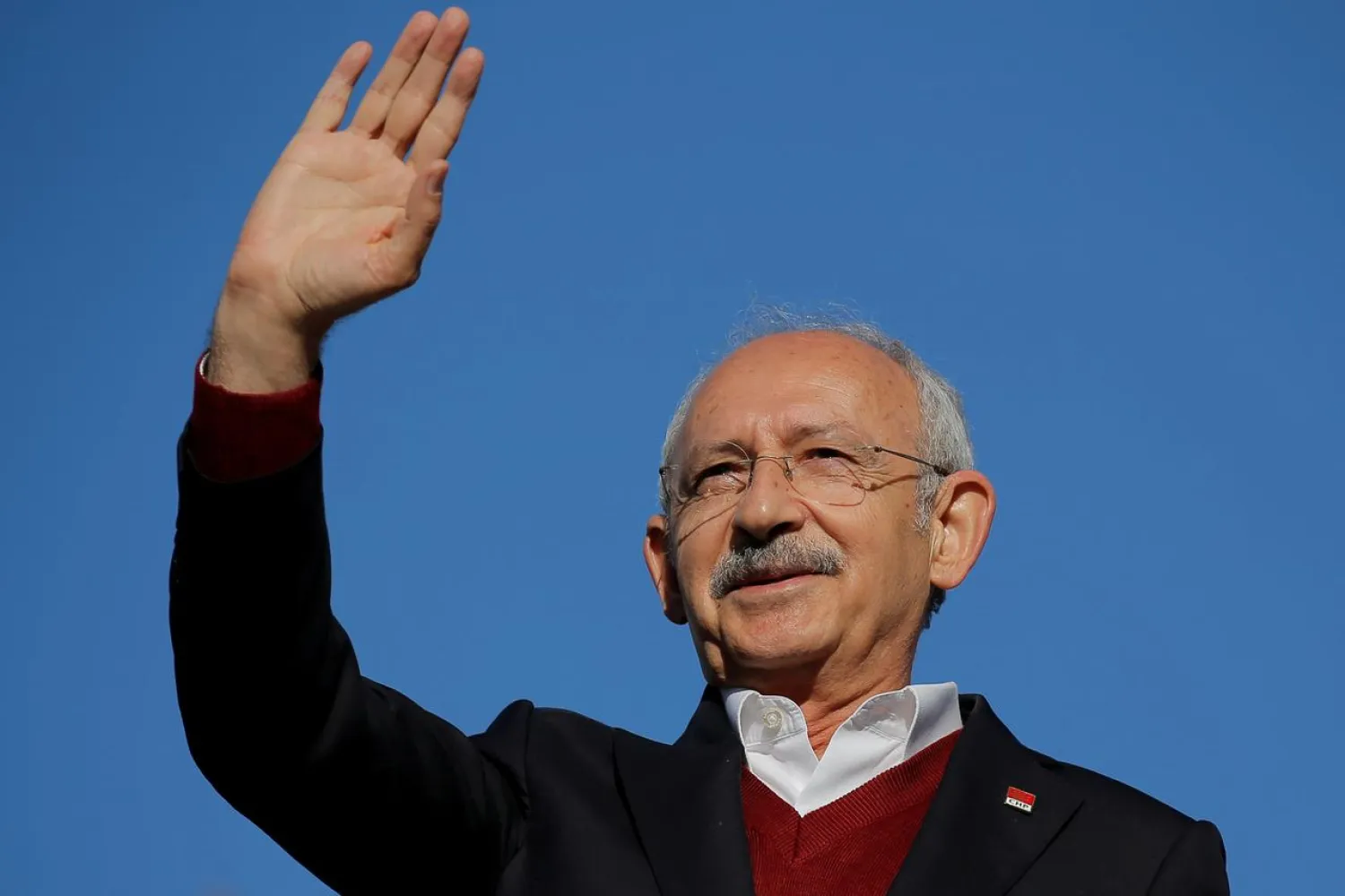FILE PHOTO: Kemal Kilicdaroglu, the leader of the main opposition Republican People's Party (CHP), greets his supporters during a rally, in Istanbul, Turkey March 24, 2019. REUTERS/Huseyin Aldemir