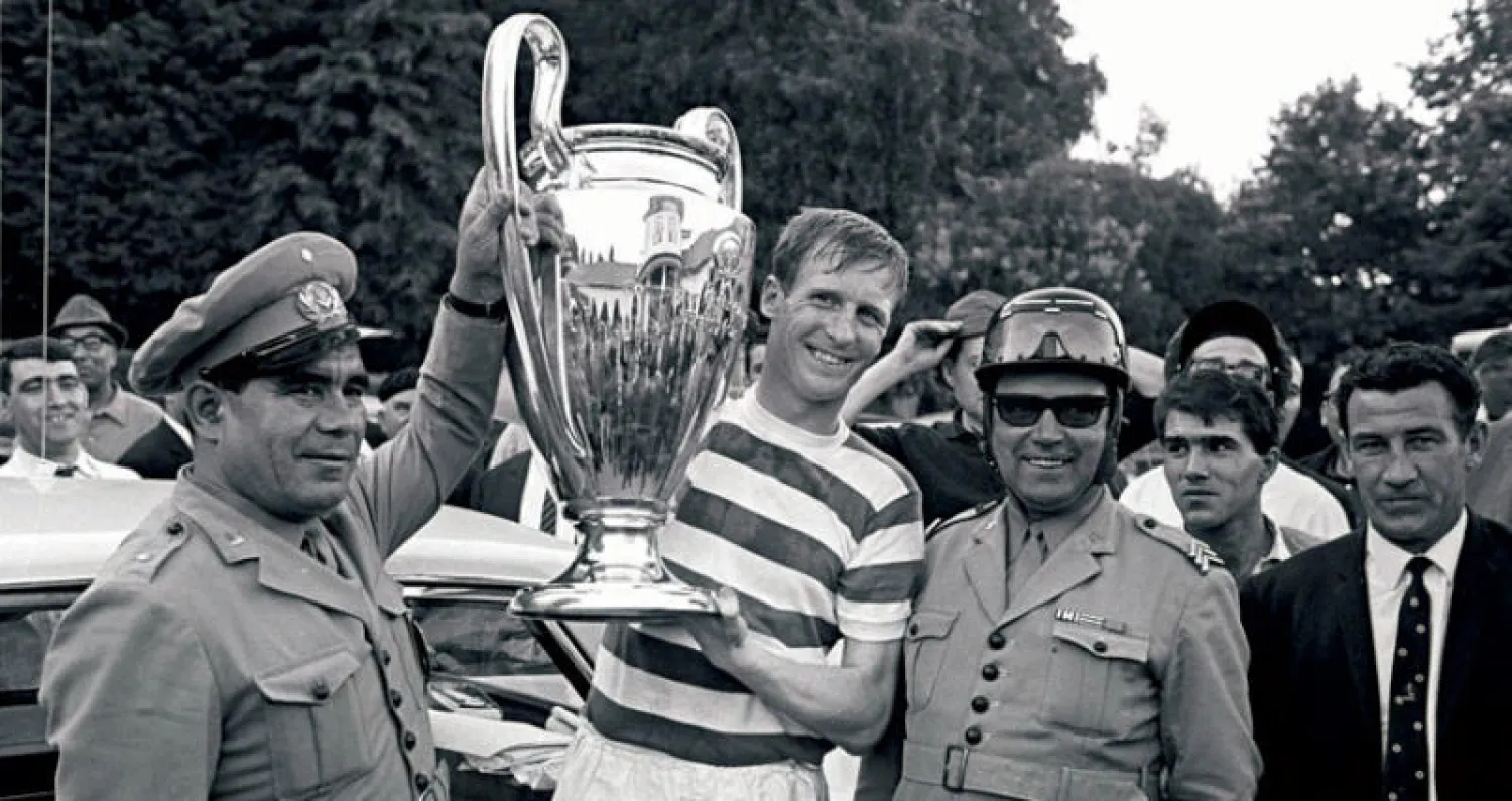 بيلي مكنيل بعد الفوز بكأس أوروبا عام 1967