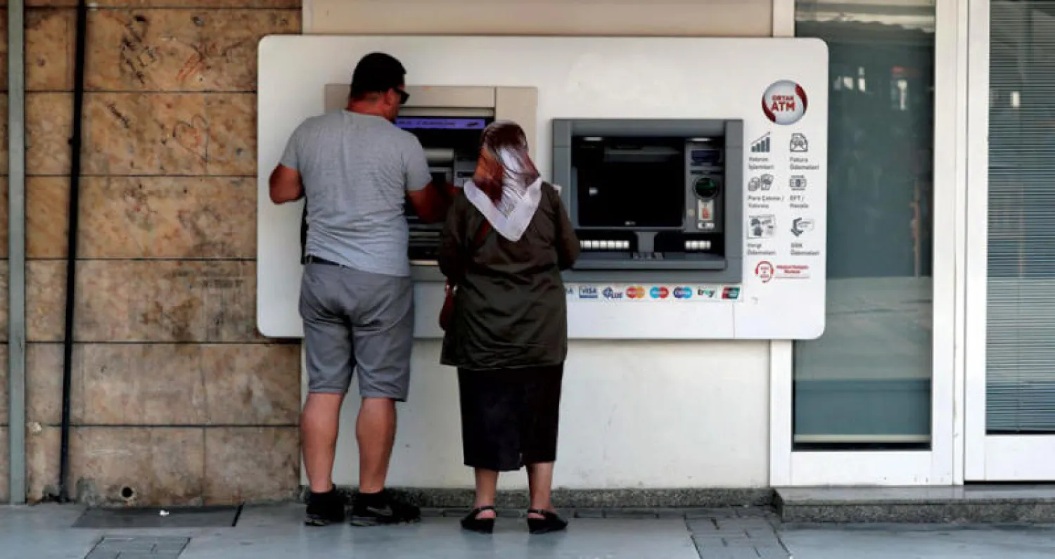 تشير تقارير إلى أن البنك المركزي التركي لا يملك مساحة لخفض أسعار الفائدة خلال الأشهر المقبلة (رويترز)