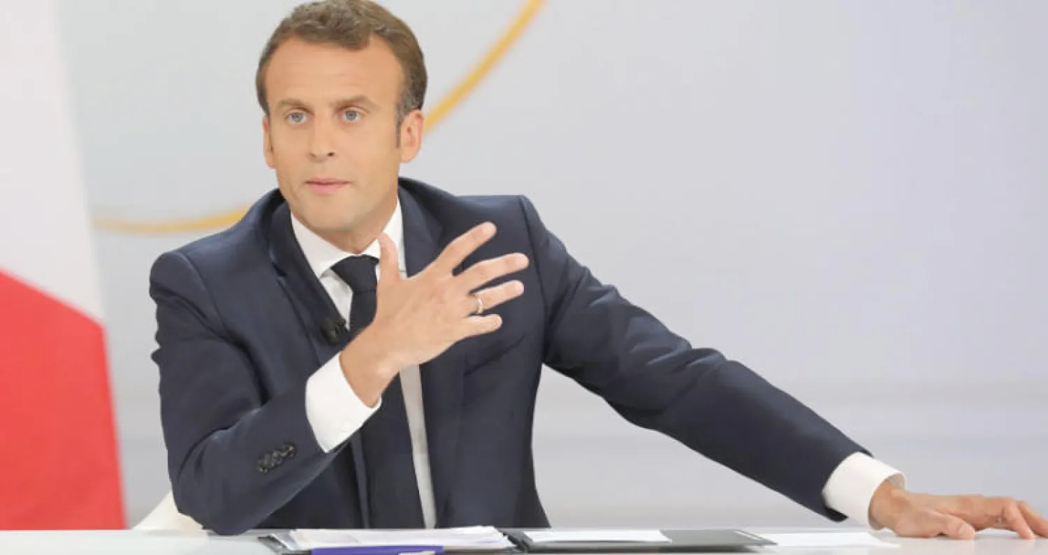 ماكرون بعرض خطته (أ.ف.ب)