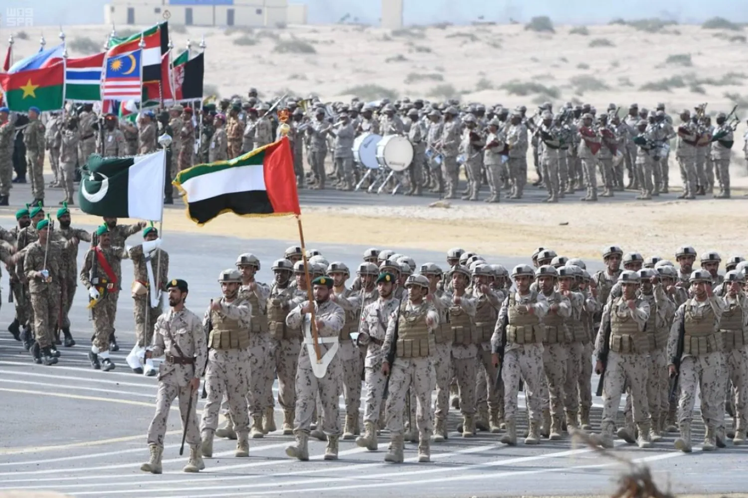 Nisan 2018’de Suudi Arabistan’ın doğu bölgesindeki Cubeyl’de 22 ülkenin katılımıyla gerçekleşen ‘Körfez Kalkanı 1’ ortak askeri tatbikatına katılan güçlerin gösterisi. (SPA)