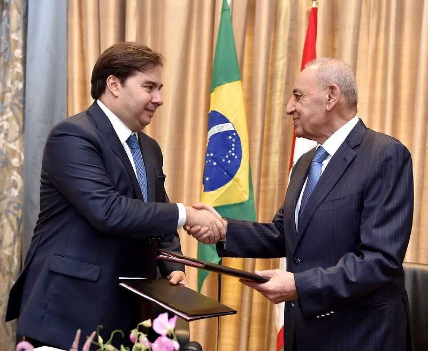 Lebanon’s Parliament Speaker Nabih Berri and his Brazilian counterpart Rodrigo Maya sign a protocol of cooperation. (NNA)