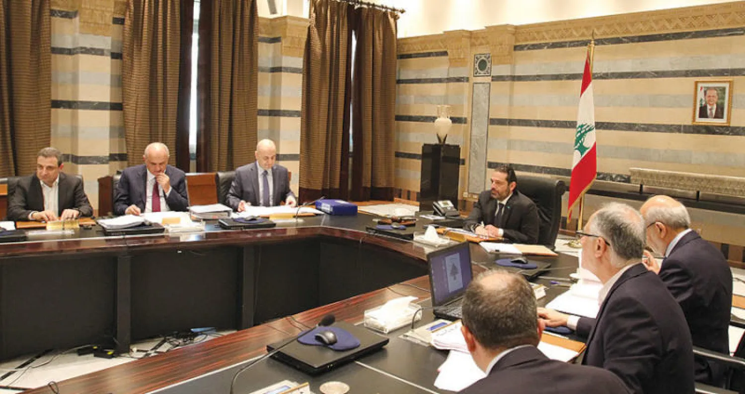 من اجتماع الحكومة أمس برئاسة الرئيس سعد الحريري (دالاتي ونهرا)