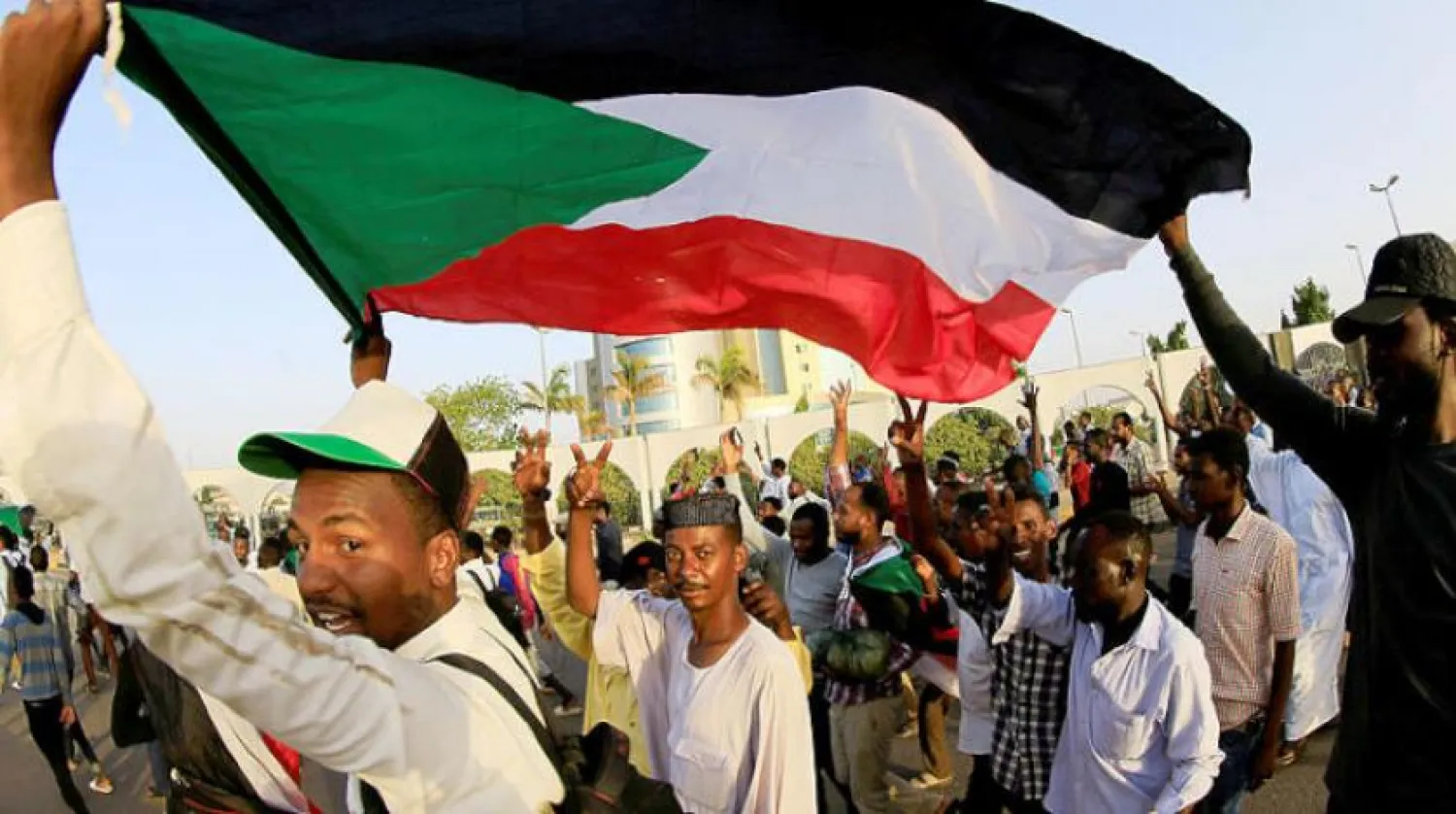 Sudan’da Askeri Konsey ve halk hareketi liderleri arasındaki bilinmezlik sürüyor