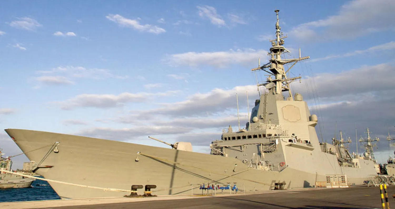 الفرقاطة الإسبانية «منديز نونيز» التي كانت ترافق حاملة الطائرات الأميركية «أبراهام لنكولن» (إ.ب.أ)