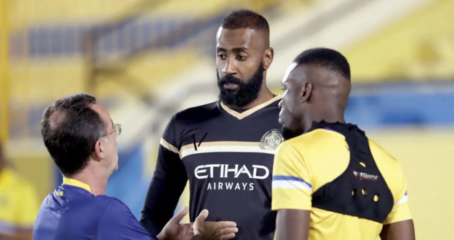 وليد عبد الله في تدريبات النصر استعداداً للباطن (الشرق الأوسط)